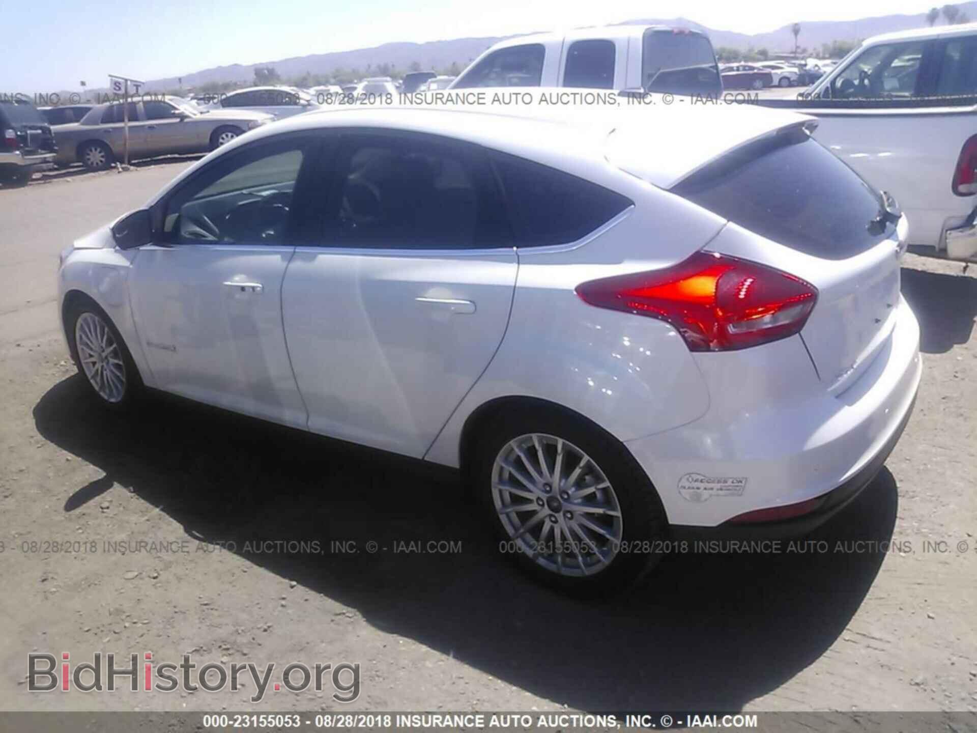 2017 Ford Focus - VIN: 1FADP3R48HL271151 - Photo 3
