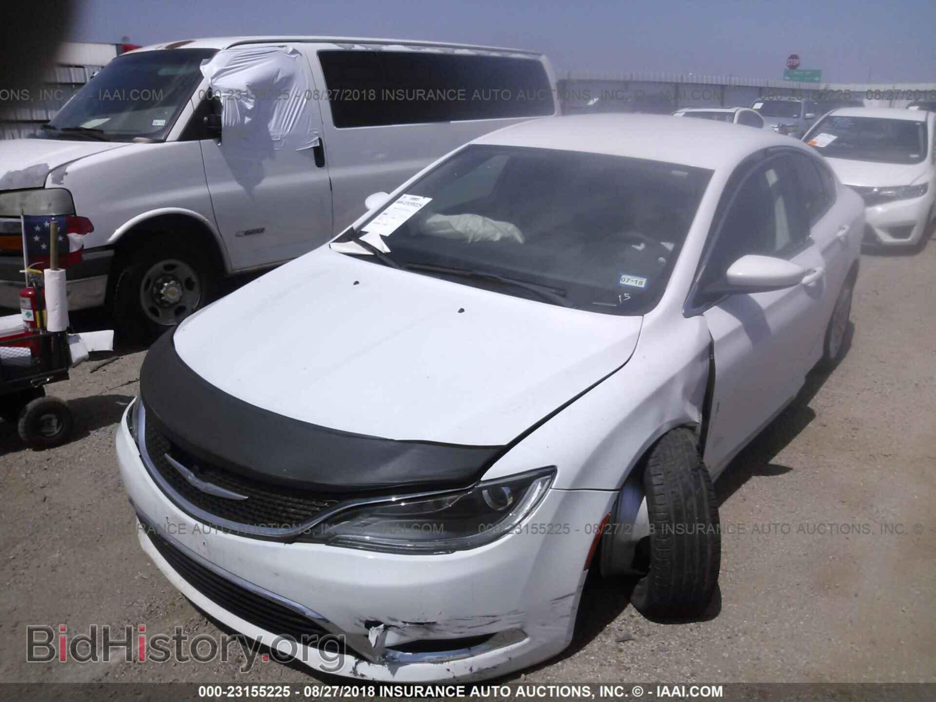 2015 Chrysler 200 - VIN: 1C3CCCAB3FN578762 - Фото 2