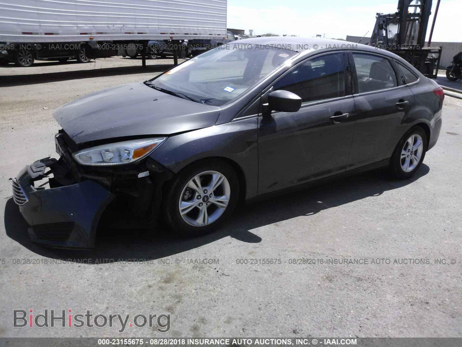 2016 Ford Focus - VIN: 1FADP3E29GL288768 - Фото 2