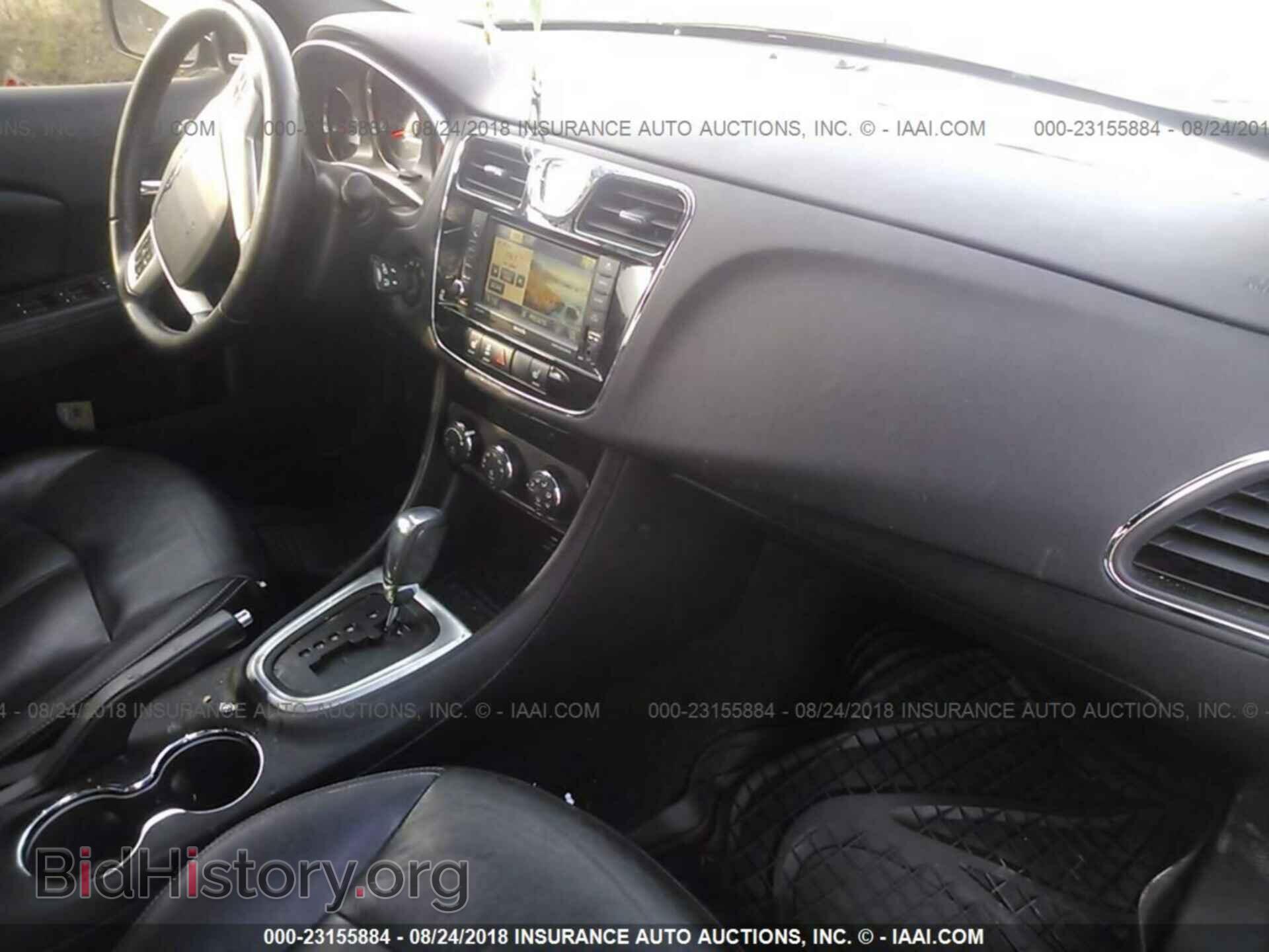2011 Chrysler 200 - VIN: 1C3BC2FG4BN517523 - Фото 5