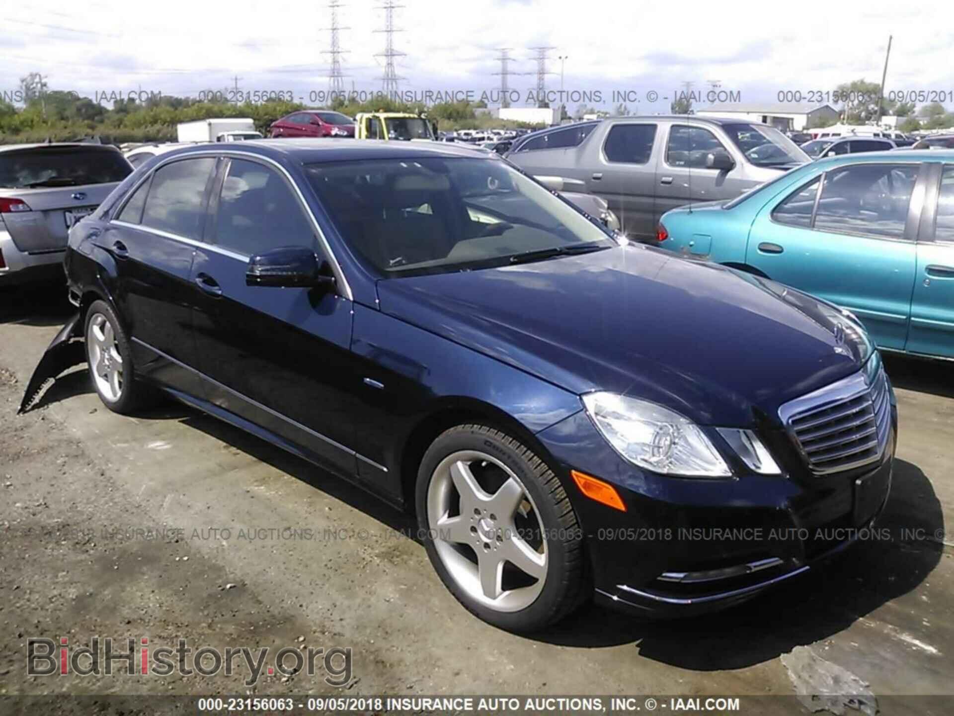 Photo WDDHF8JB9CA526129 - MERCEDES-BENZ E 2012