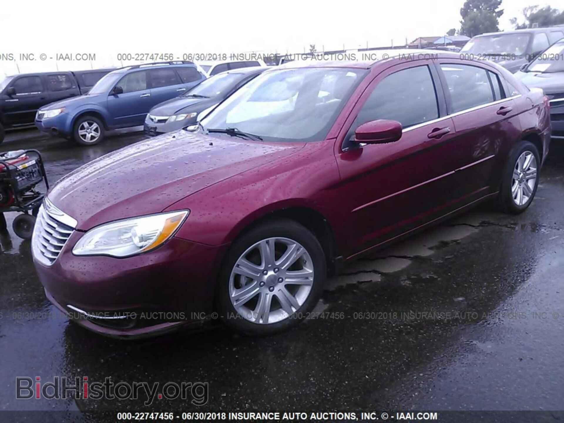 2013 CHRYSLER 200 - VIN: 1C3CCBBB9DN713636 - Photo 2