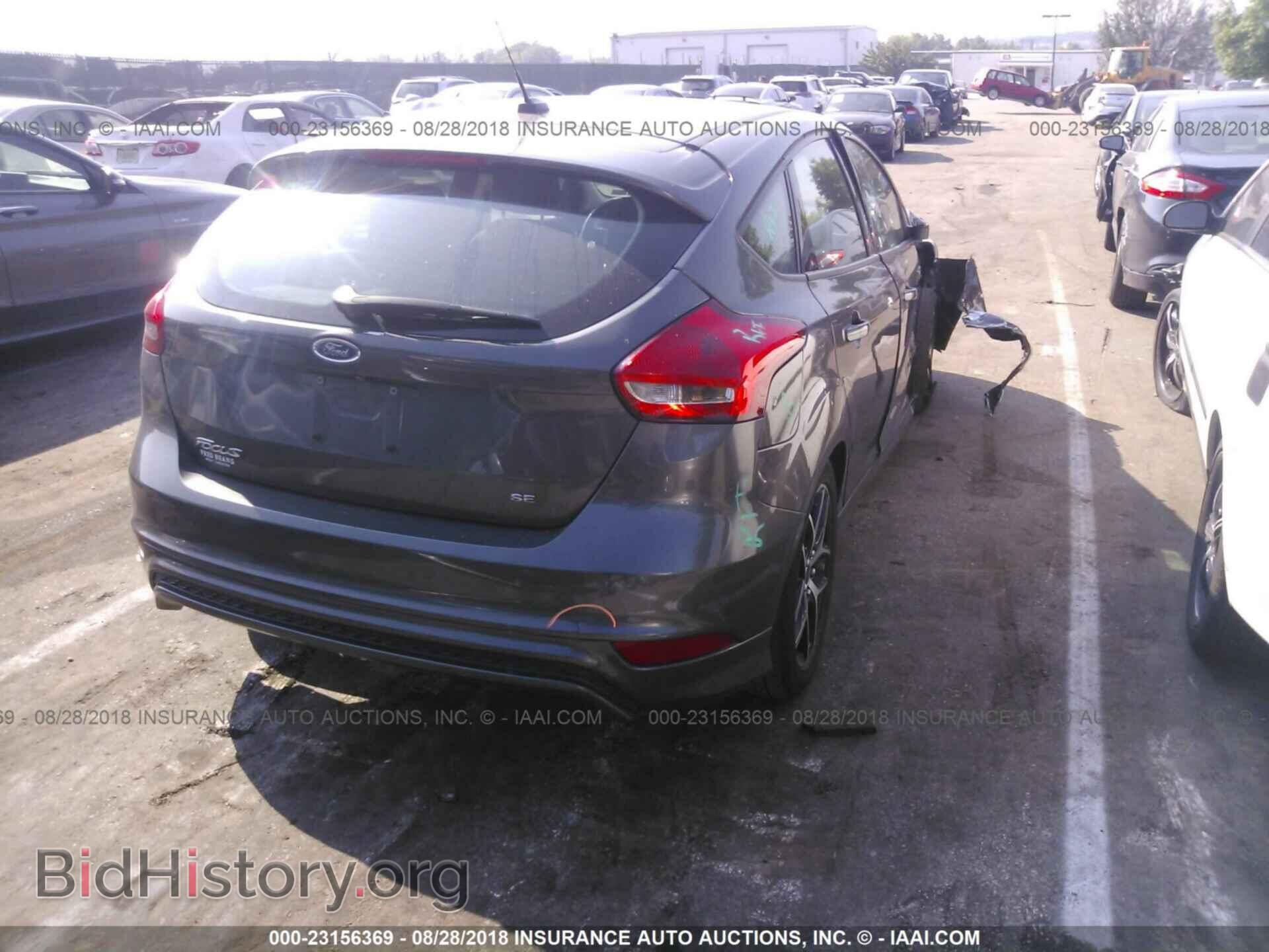 2015 Ford Focus - VIN: 1FADP3K28FL381378 - Photo 4