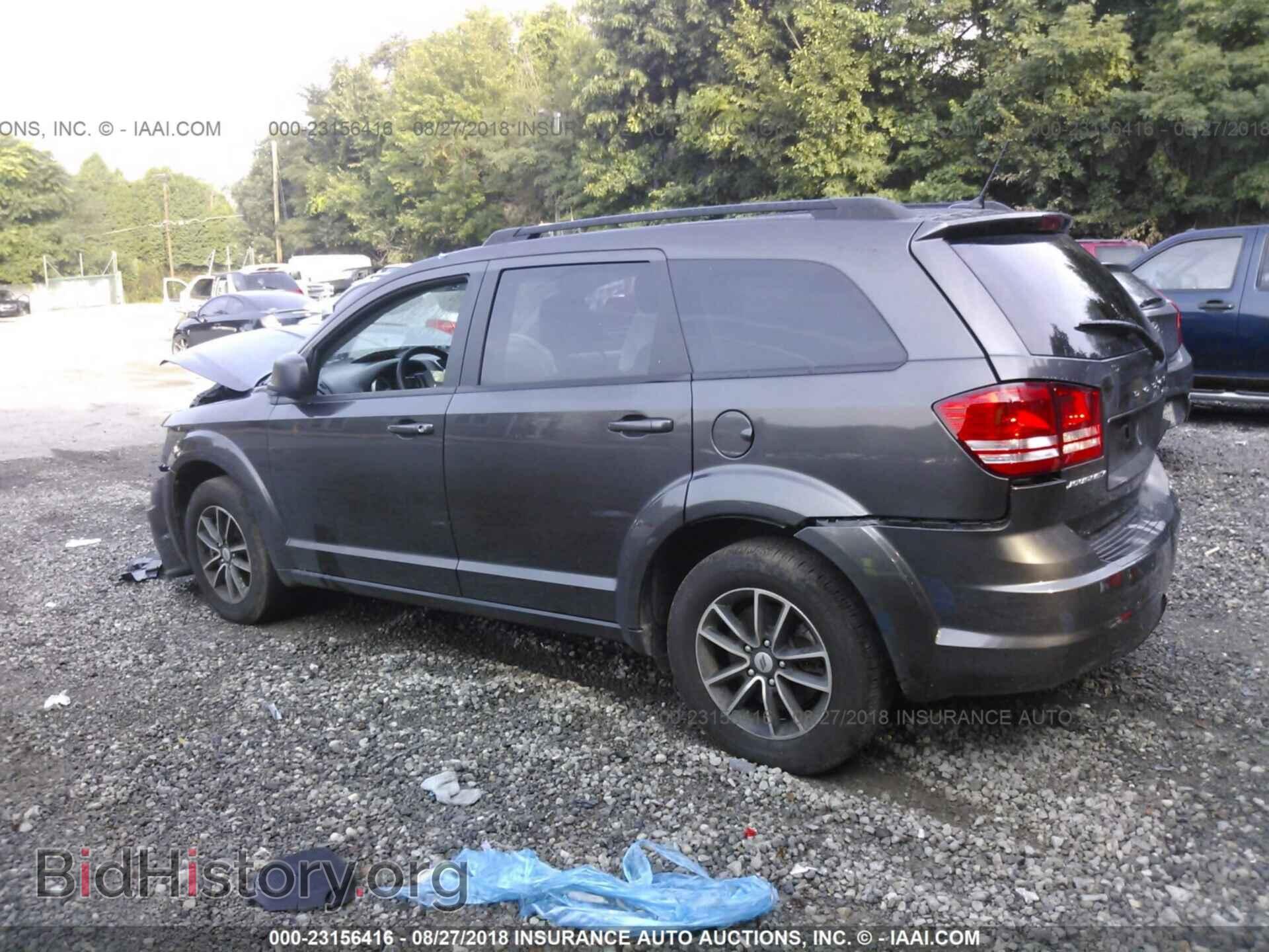 2018 Dodge Journey - VIN: 3C4PDCABXJT183402 - Photo 3