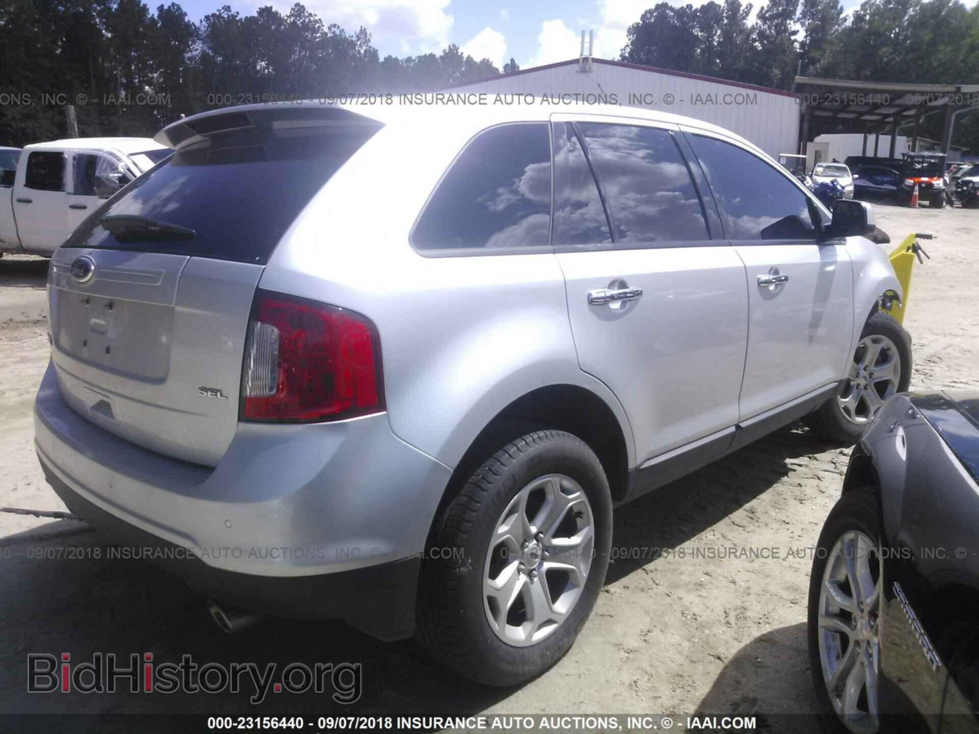 2011 Ford Edge - VIN: 2FMDK3JC3BBA16745 - Фото 4