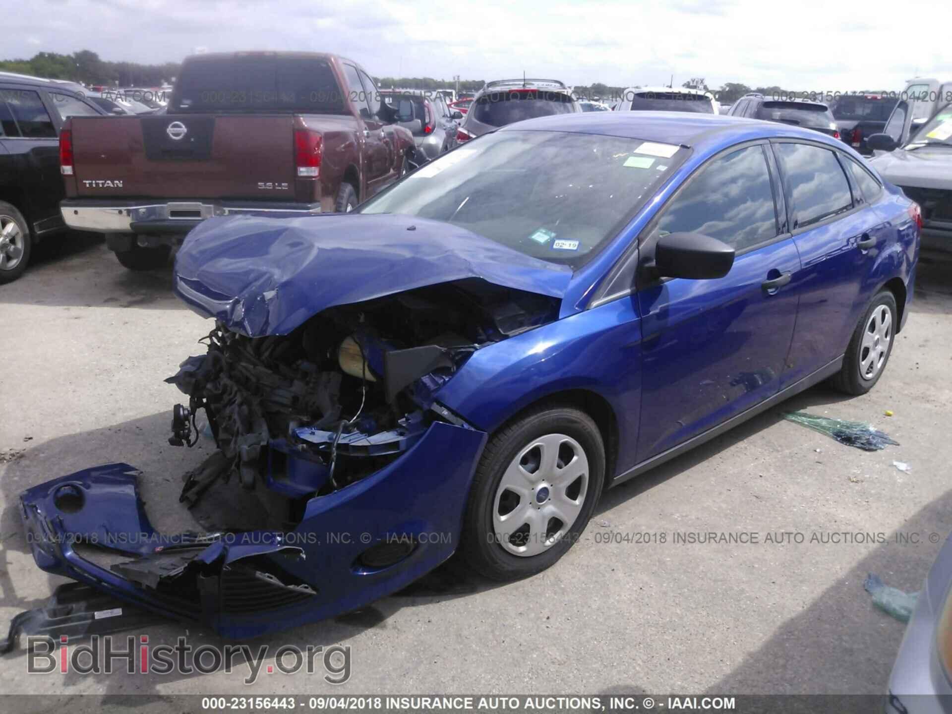 2012 Ford Focus - VIN: 1FAHP3E27CL295570 - Photo 2