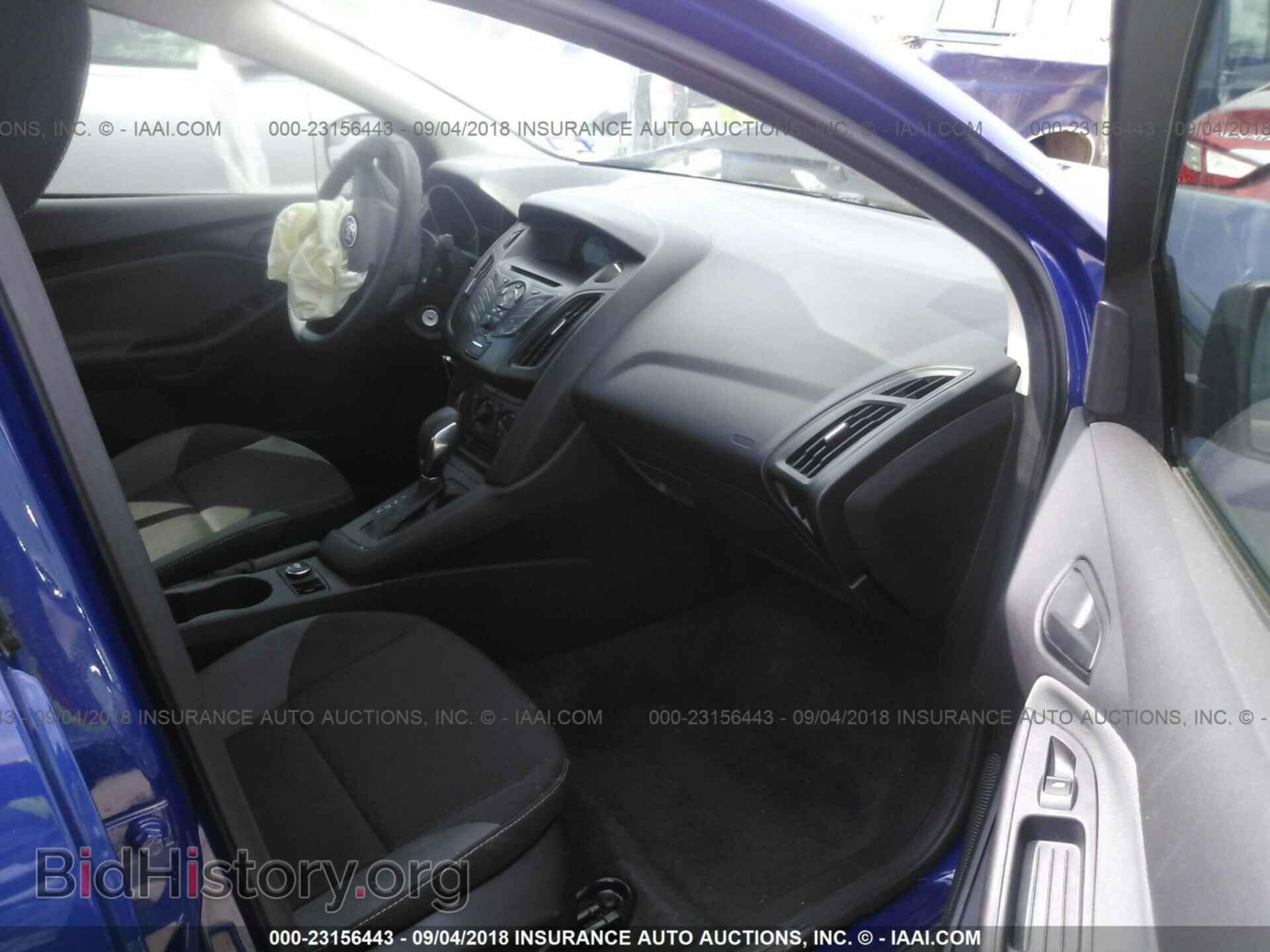 2012 Ford Focus - VIN: 1FAHP3E27CL295570 - Photo 5