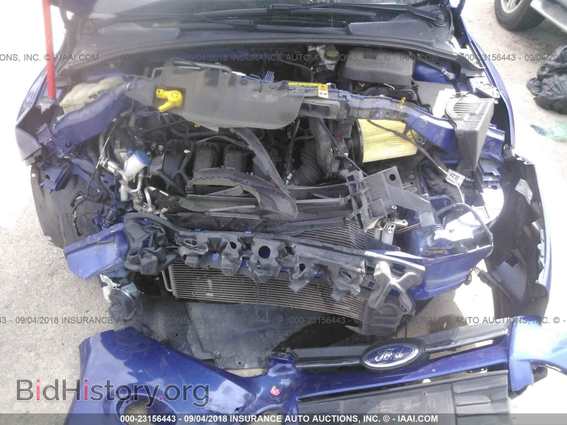 2012 Ford Focus - VIN: 1FAHP3E27CL295570 - Photo 10