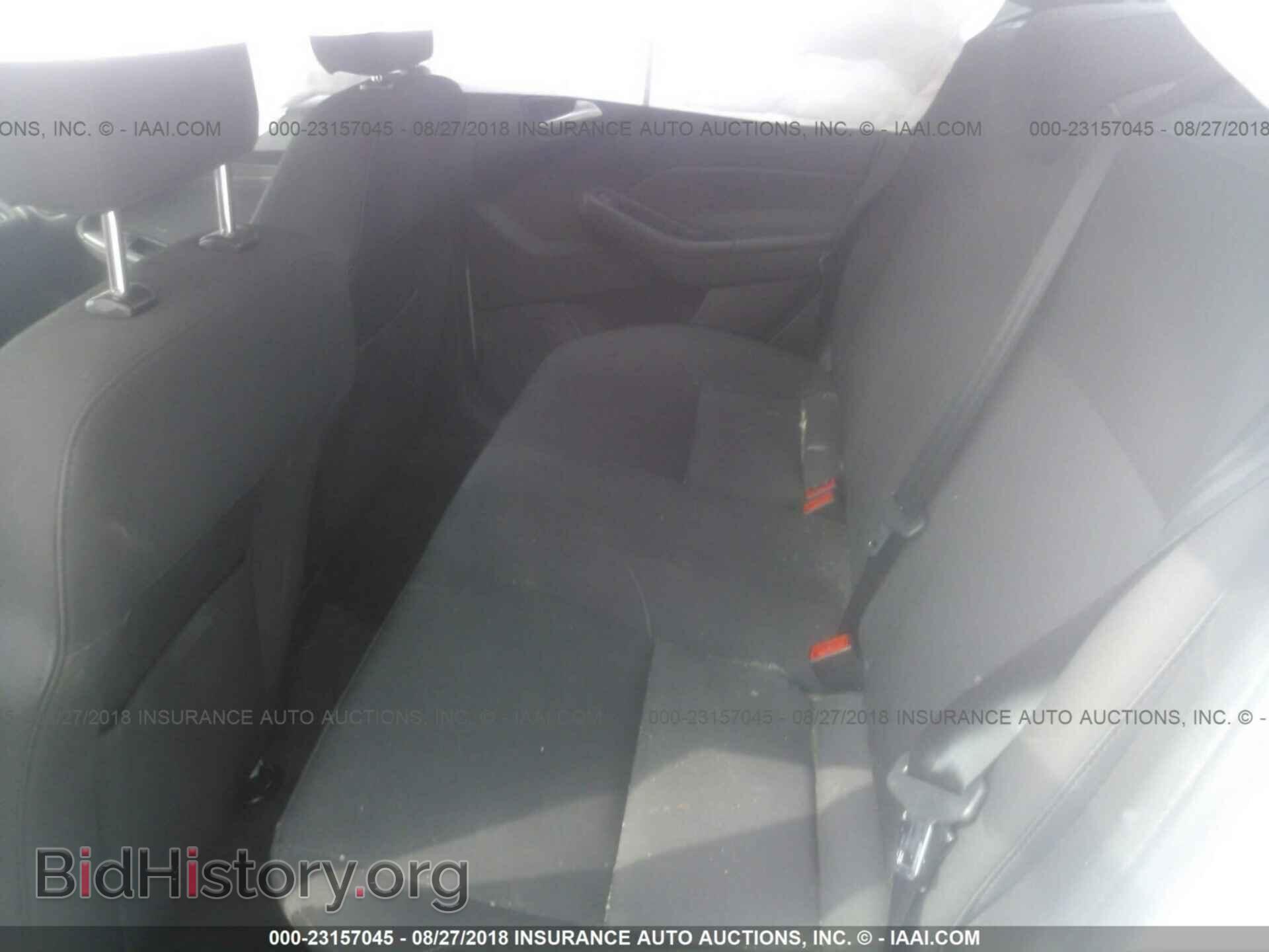 2016 Ford Focus - VIN: 1FADP3F28GL283138 - Photo 8