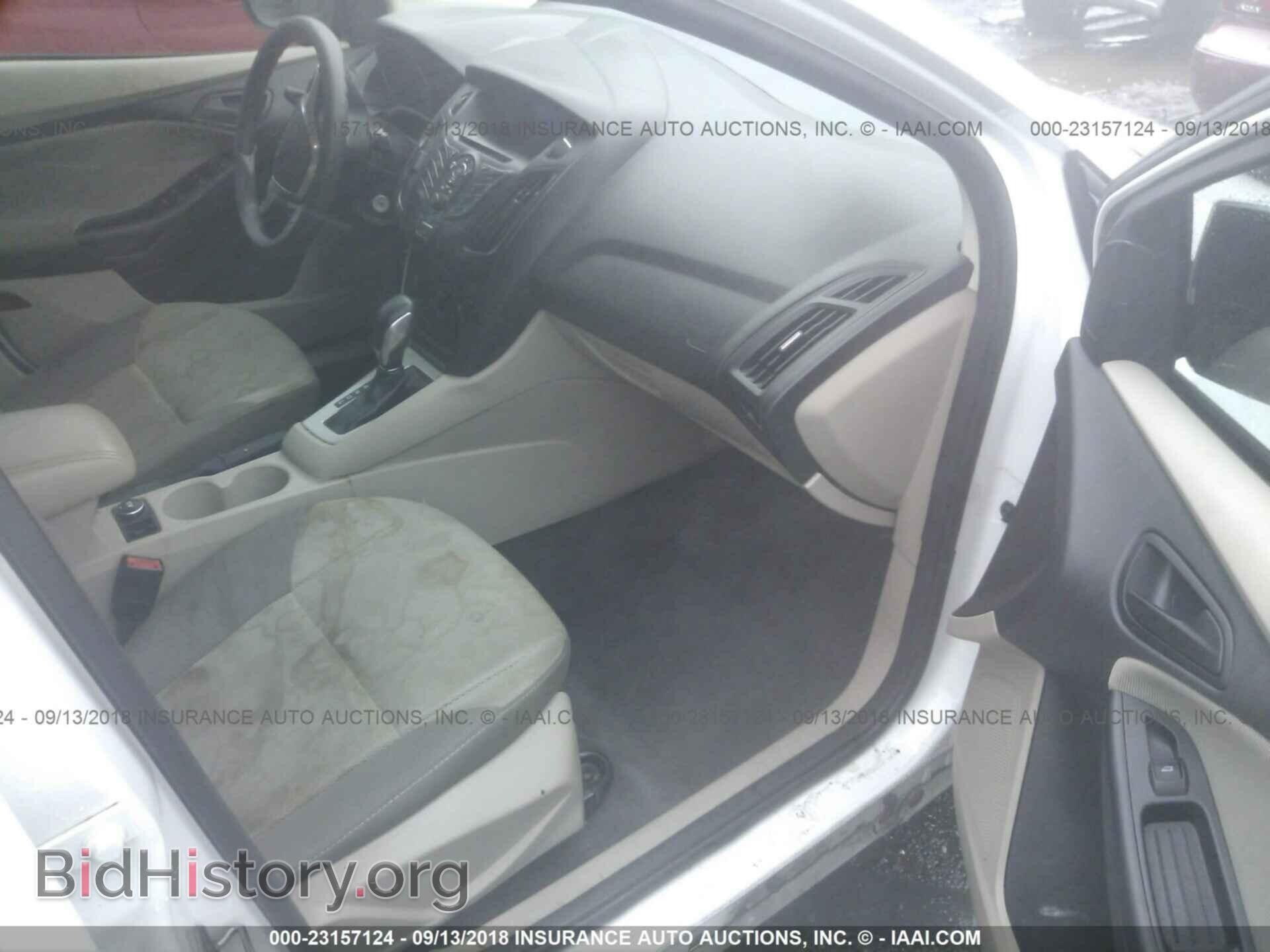 2012 Ford Focus - VIN: 1FAHP3F26CL241630 - Photo 5