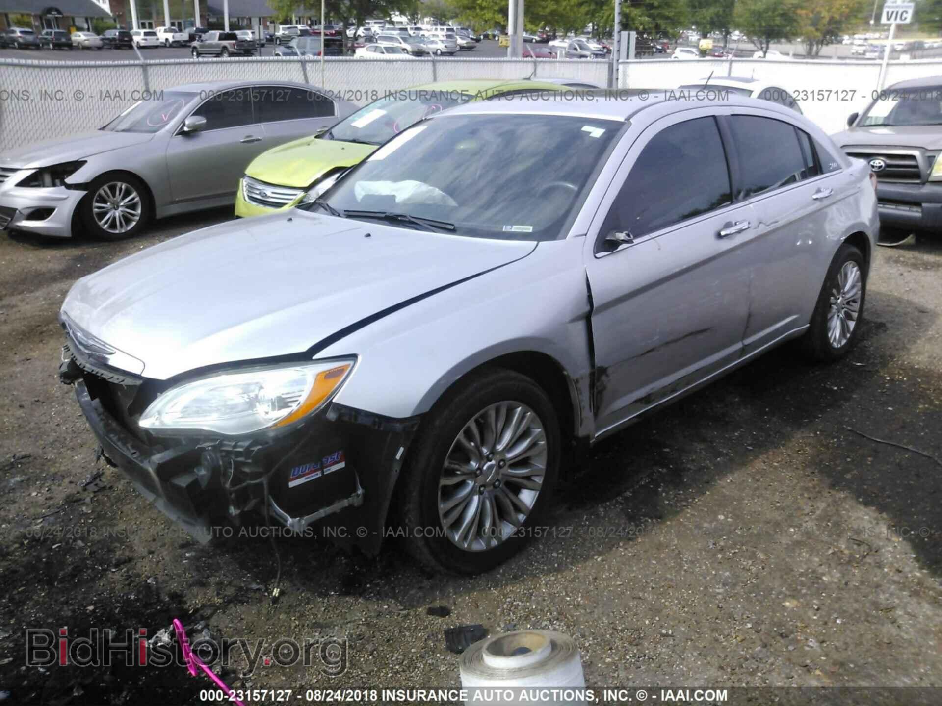 2012 Chrysler 200 - VIN: 1C3CCBCBXCN197171 - Фото 2