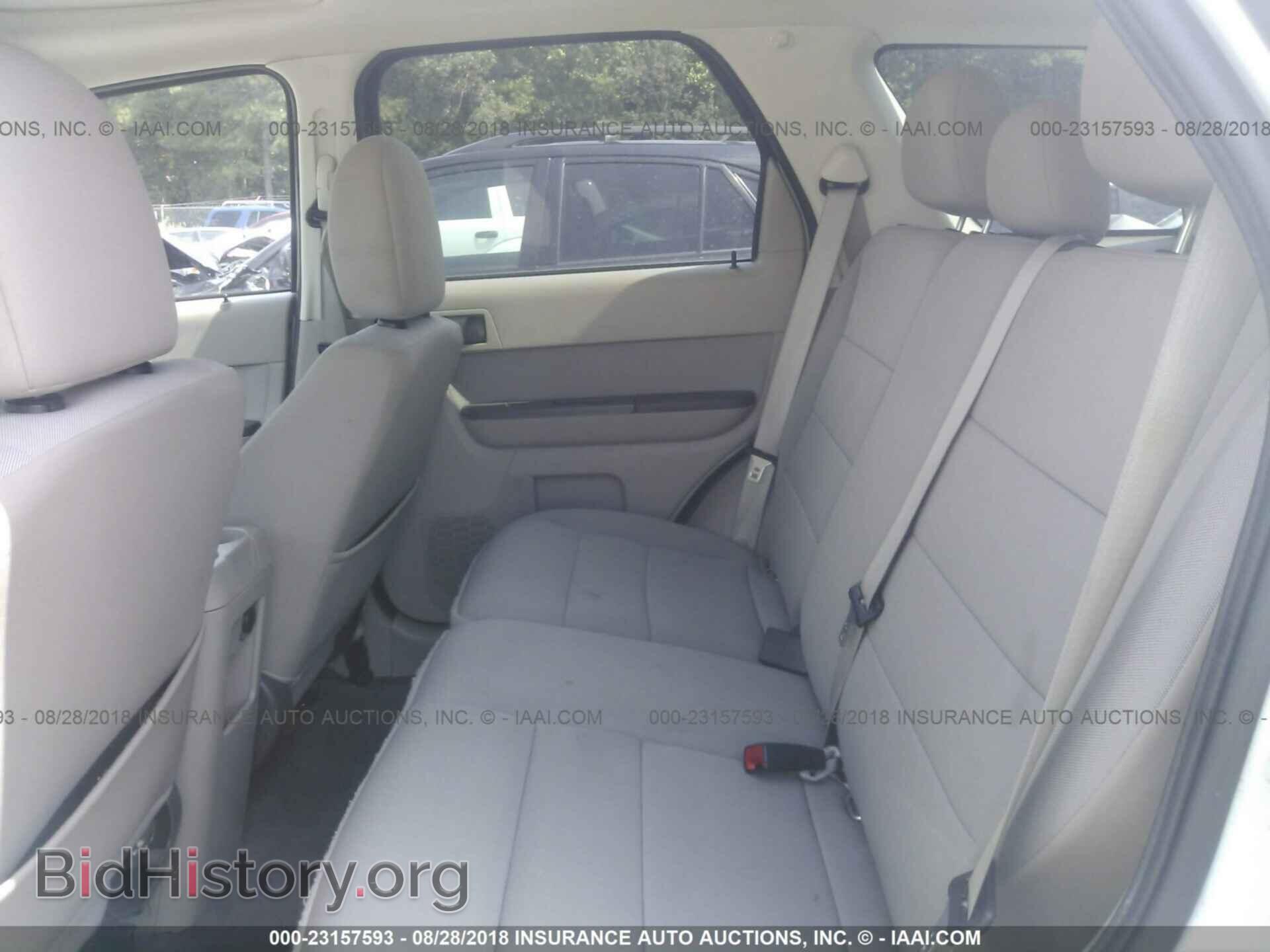 2011 Ford Escape - VIN: 1FMCU9DG3BKB43329 - Фото 8