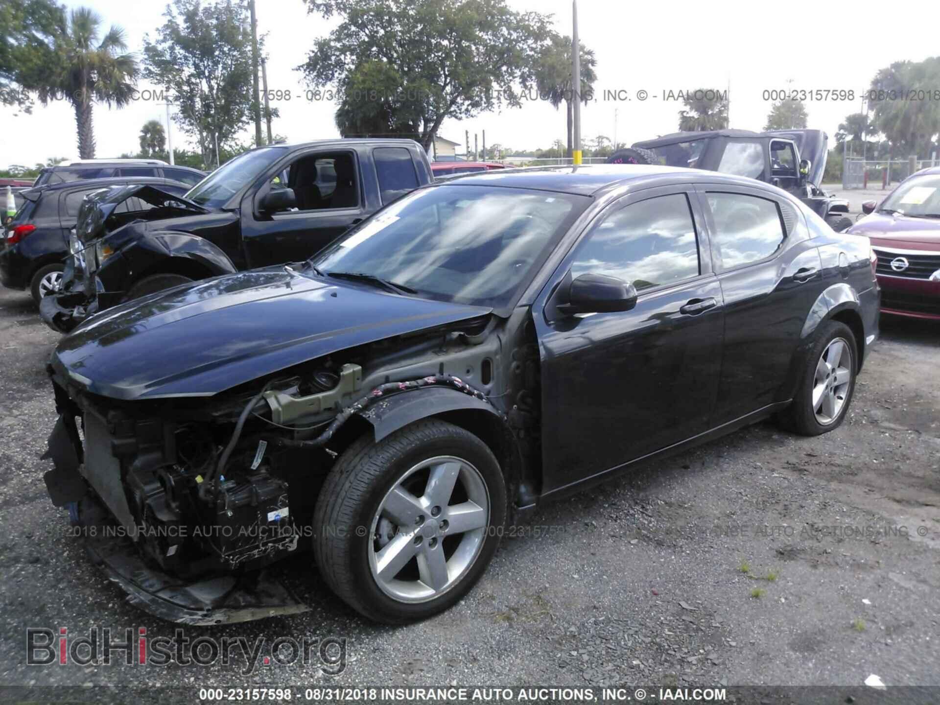 2011 Dodge Avenger - VIN: 1B3BD2FB8BN501873 - Фото 2