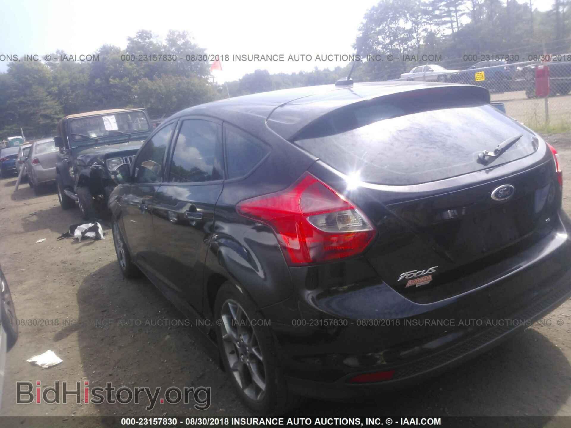 2014 Ford Focus - VIN: 1FADP3K2XEL337865 - Photo 3