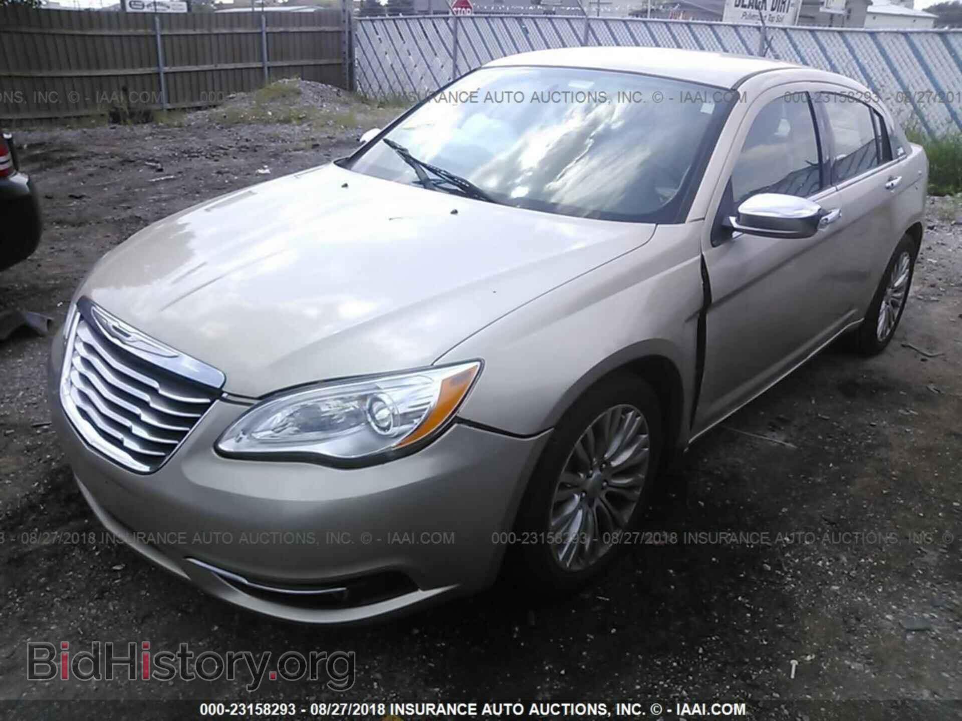 2013 Chrysler 200 - VIN: 1C3CCBCG7DN622763 - Photo 2