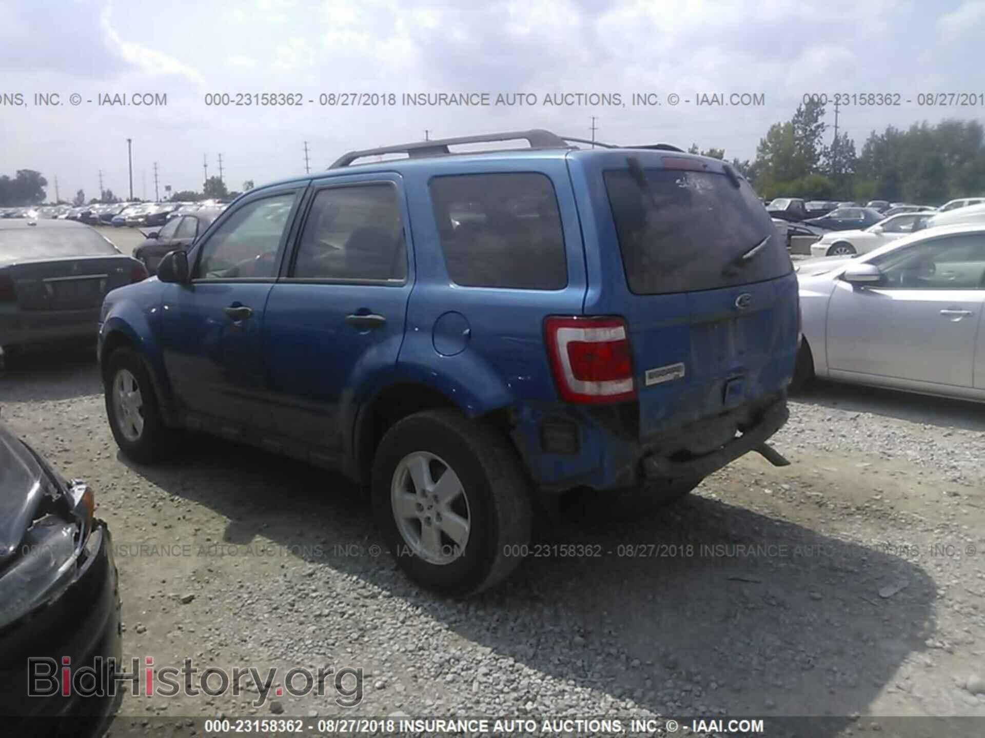 2011 Ford Escape - VIN: 1FMCU0D77BKB33141 - Фото 3