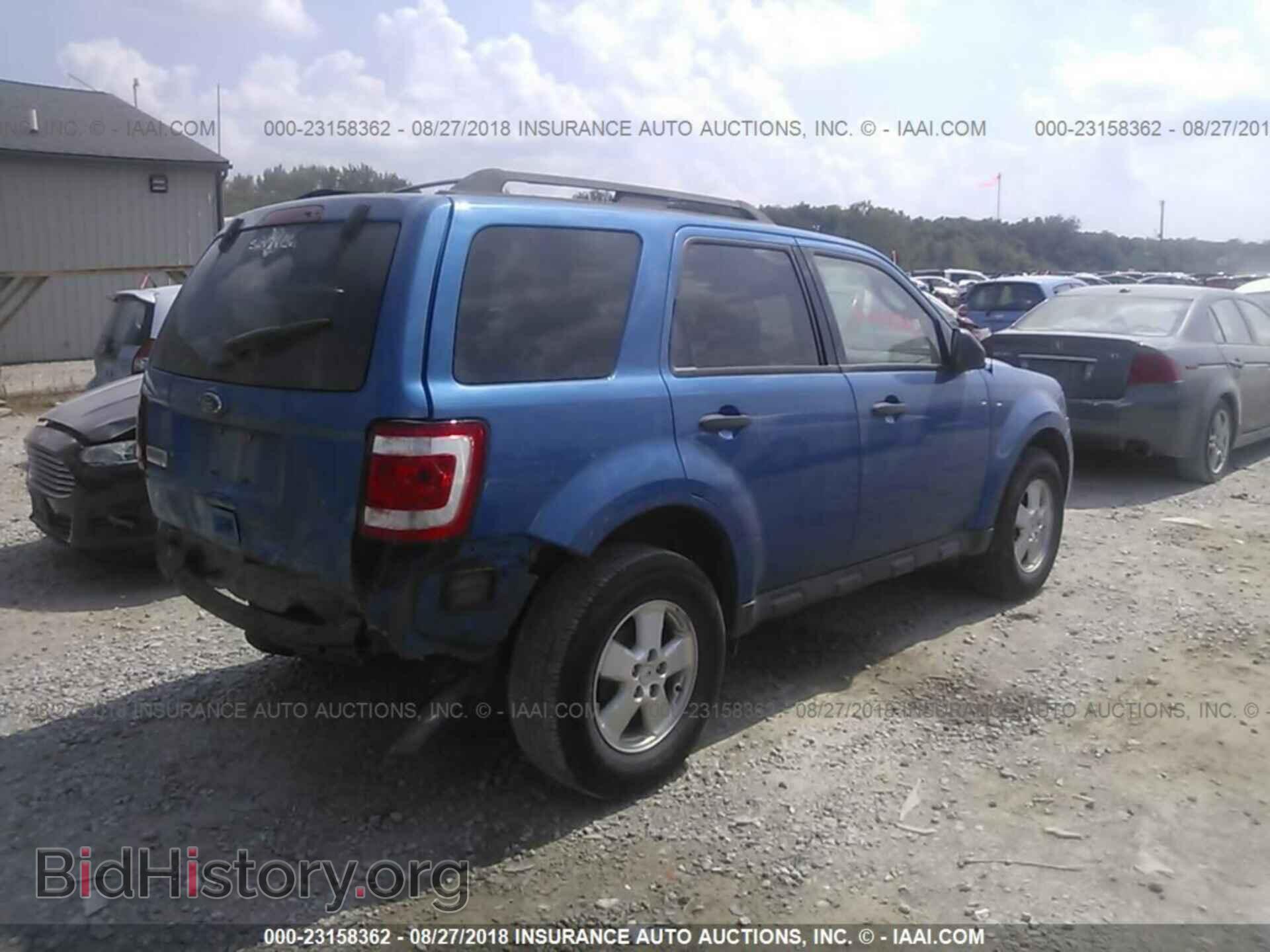 2011 Ford Escape - VIN: 1FMCU0D77BKB33141 - Фото 4