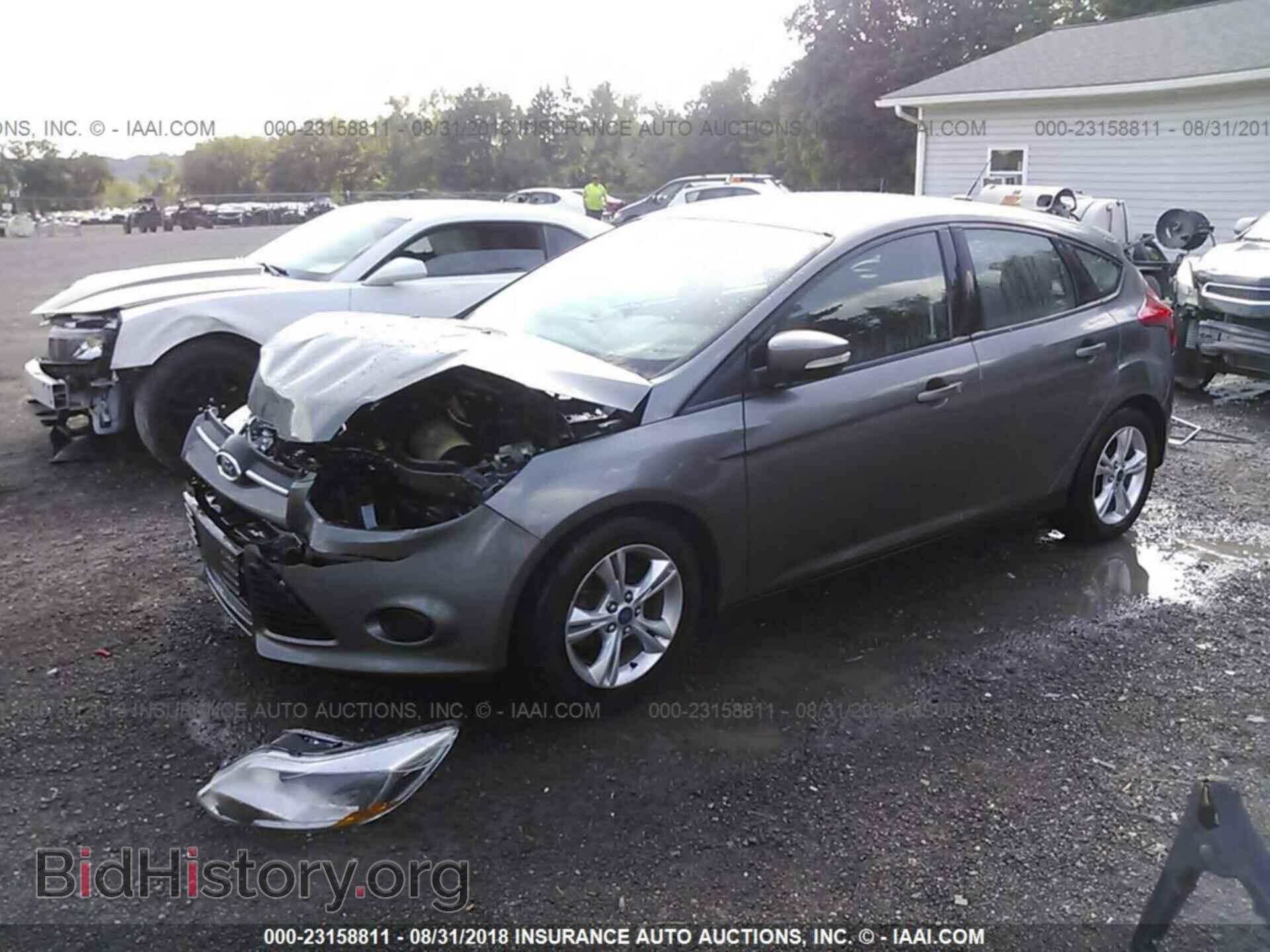 2014 Ford Focus - VIN: 1FADP3K2XEL166860 - Photo 2