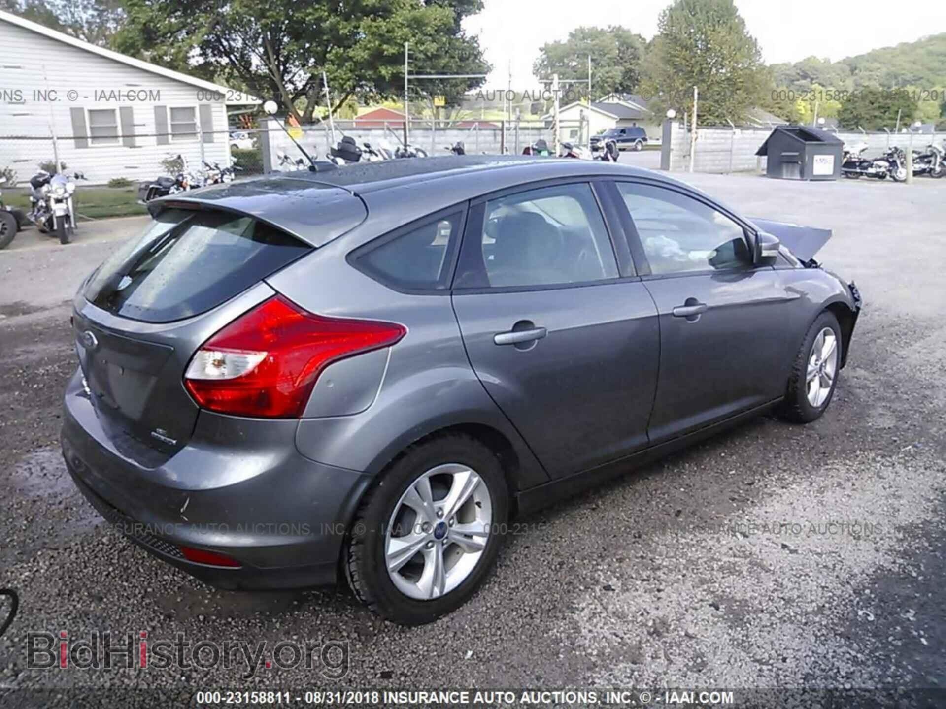 2014 Ford Focus - VIN: 1FADP3K2XEL166860 - Photo 4
