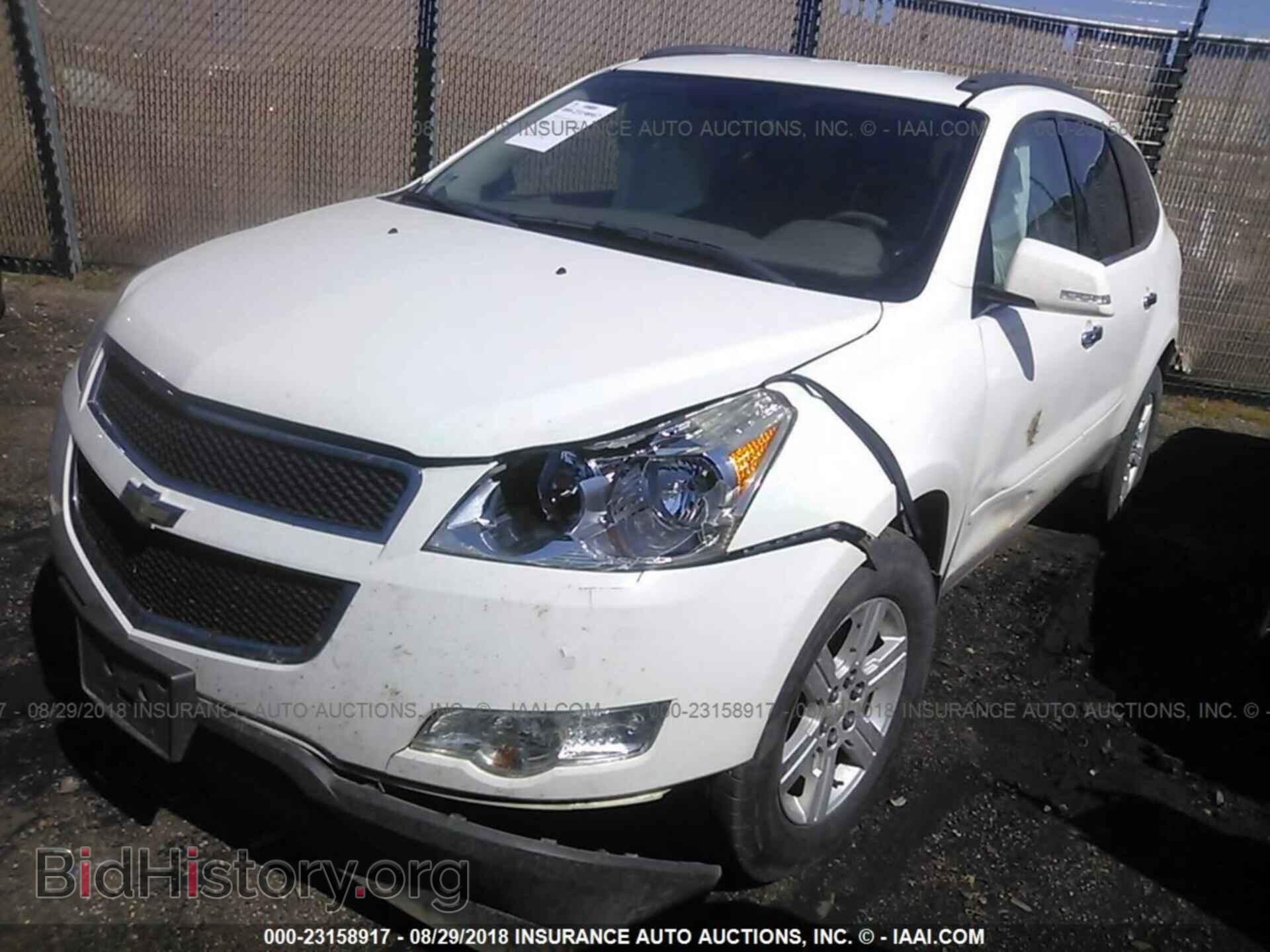 2011 CHEVROLET TRAVERSE - VIN: 1GNKVGED6BJ290005 - Фото 2
