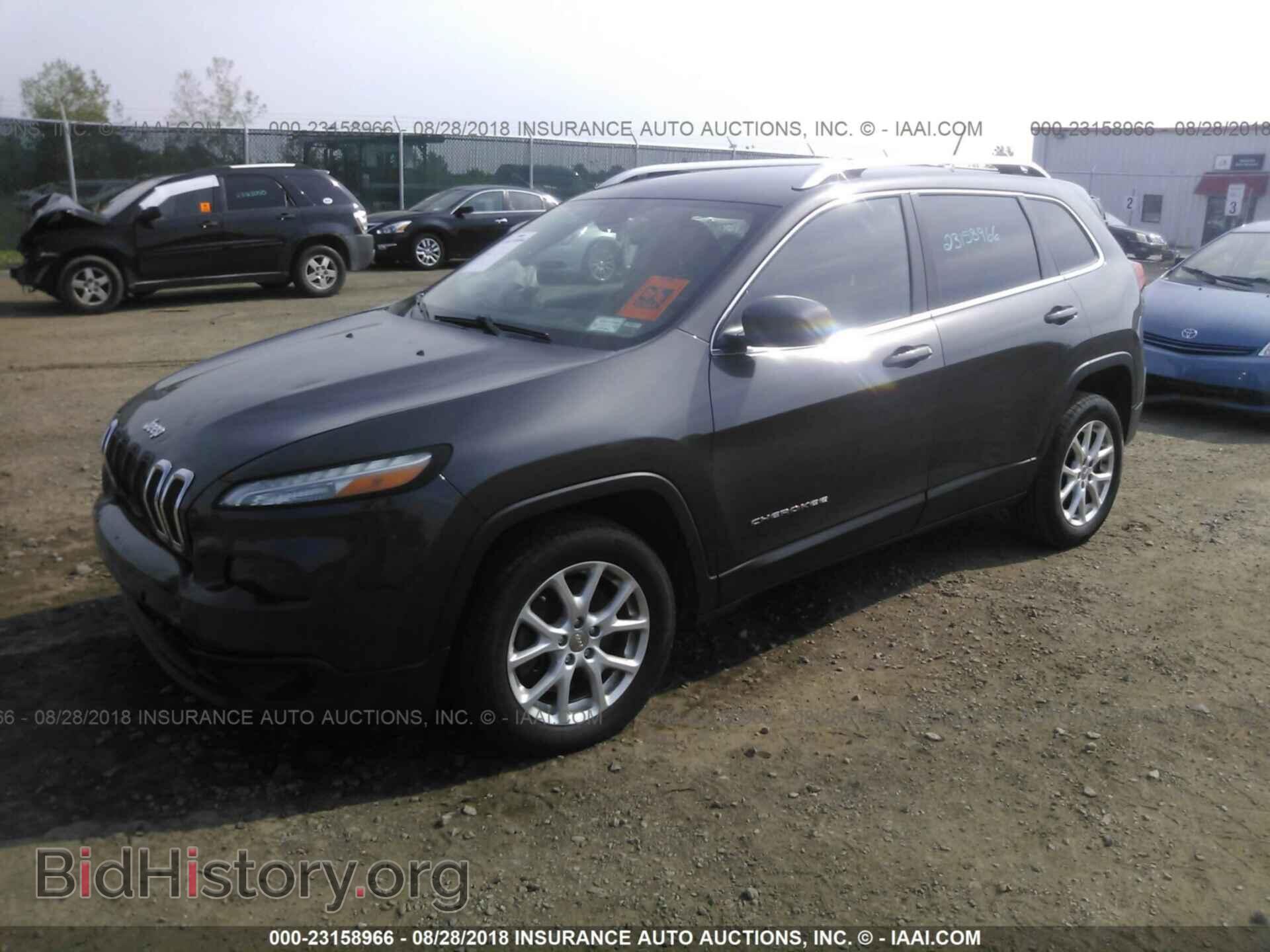 2014 Jeep Cherokee - VIN: 1C4PJLCB7EW267053 - Фото 2