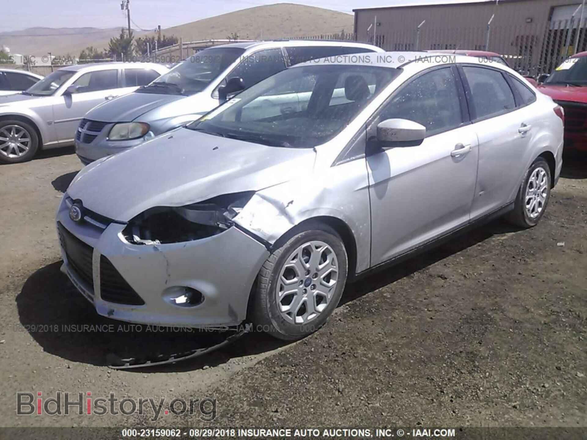 2012 Ford Focus - VIN: 1FAHP3F27CL120962 - Photo 2