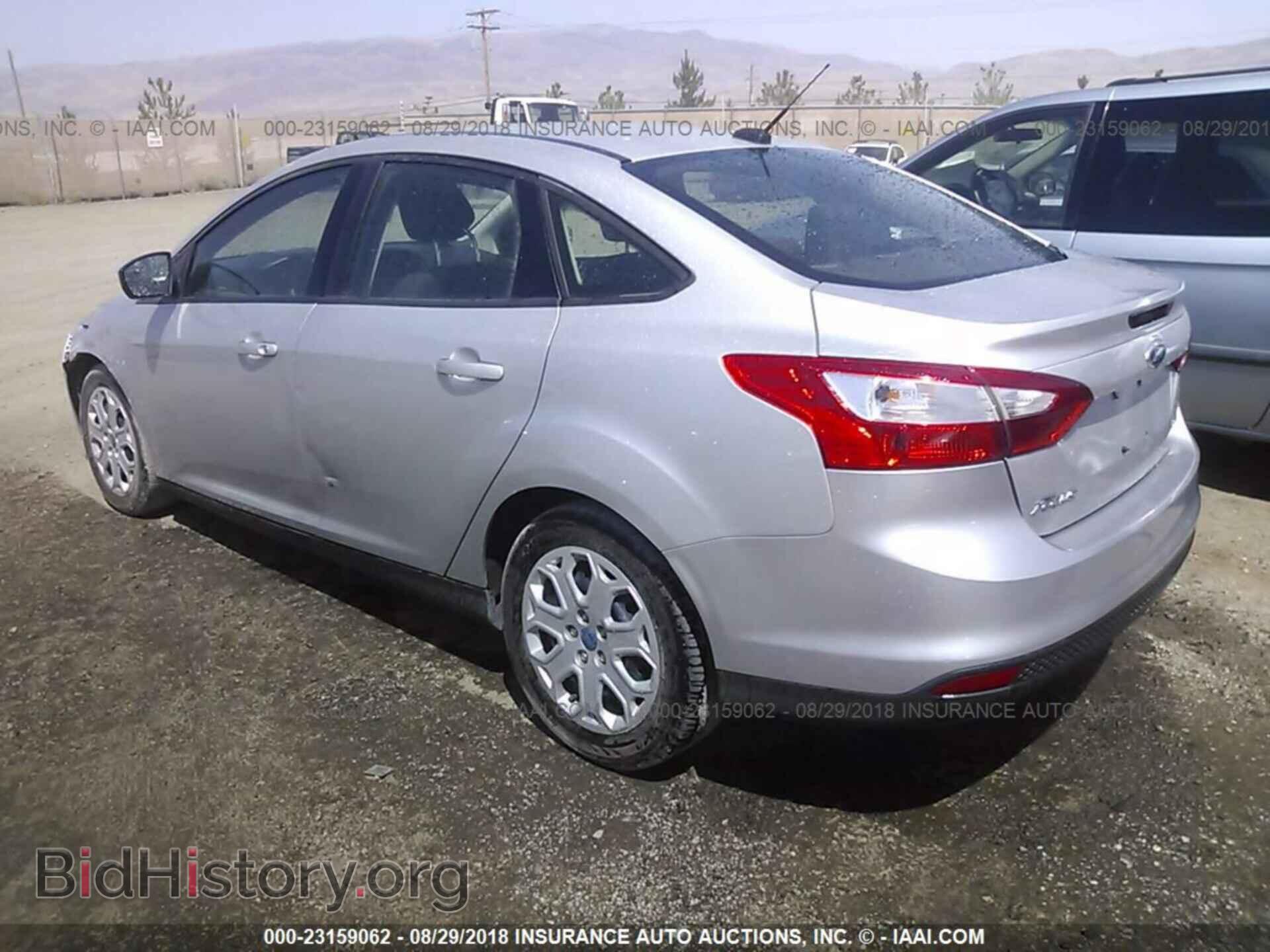 2012 Ford Focus - VIN: 1FAHP3F27CL120962 - Photo 3