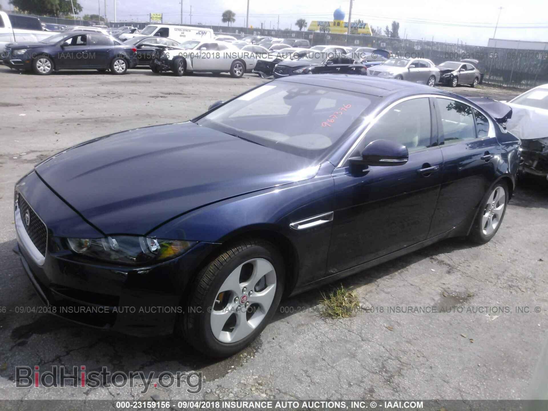 2017 Jaguar Xe - VIN: SAJAR4BG8HA967376 - Фото 2