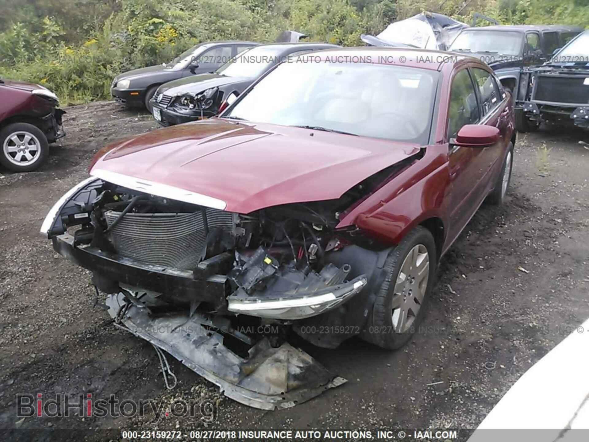 2013 Chrysler 200 - VIN: 1C3CCBAB6DN611552 - Фото 2