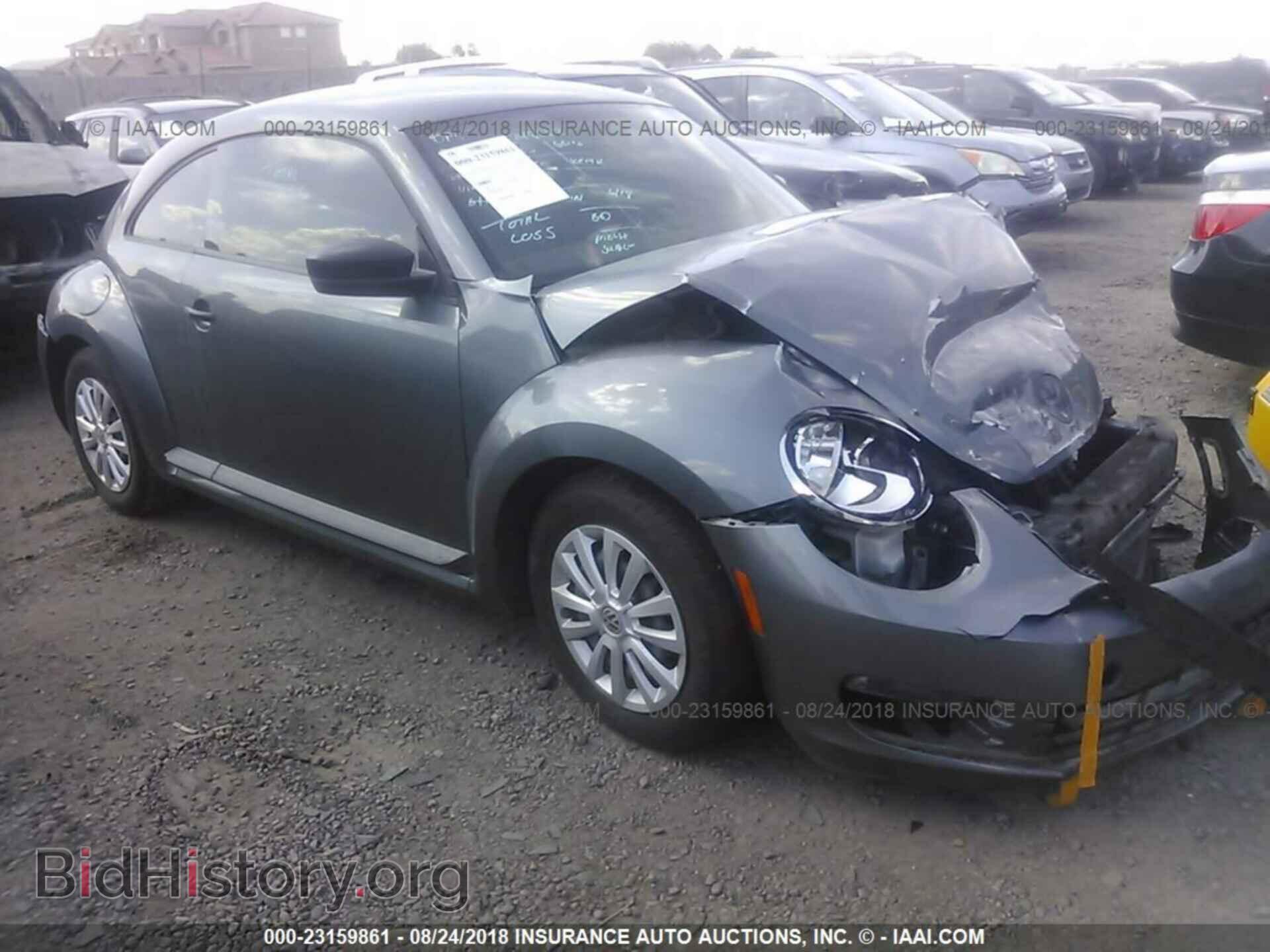 Фотография 3VWFP7AT7CM616607 - Volkswagen Beetle 2012