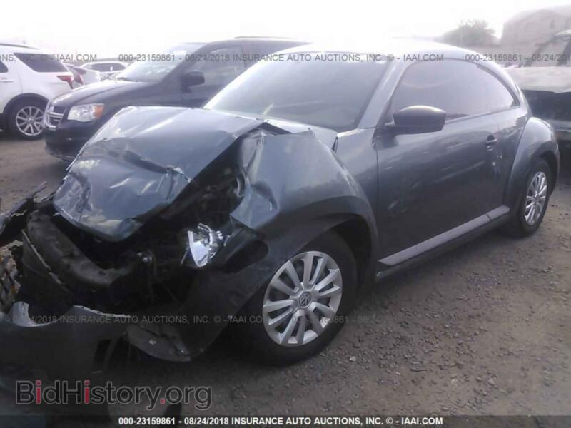 2012 Volkswagen BEETLE (VIN 3VWFP7AT7CM616607) — photo 2 of 10
