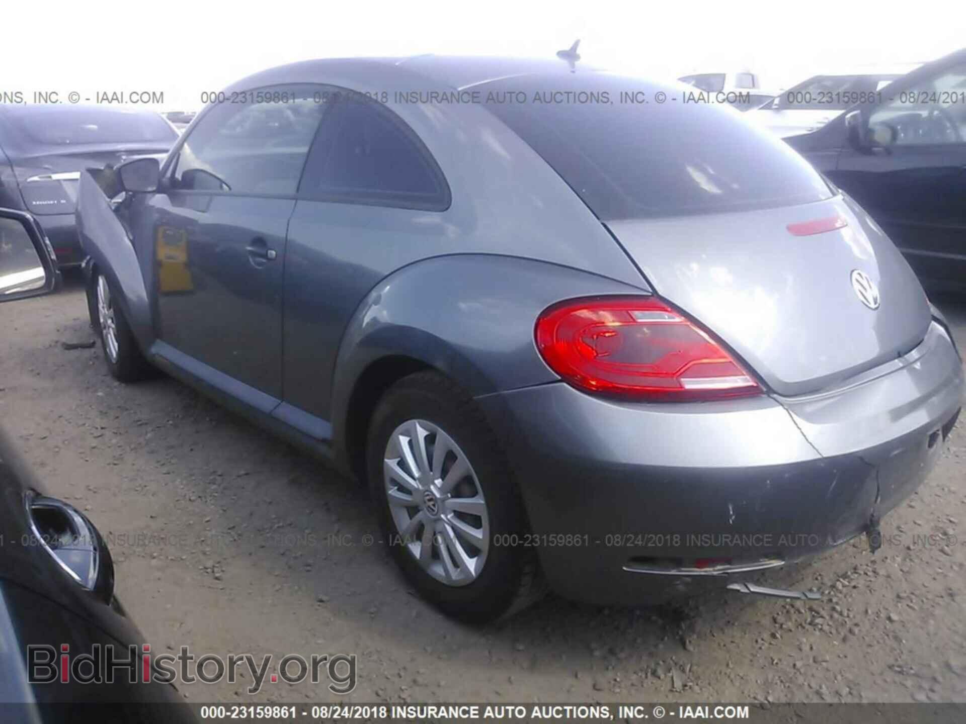 2012 Volkswagen Beetle - VIN: 3VWFP7AT7CM616607 - Фото 3