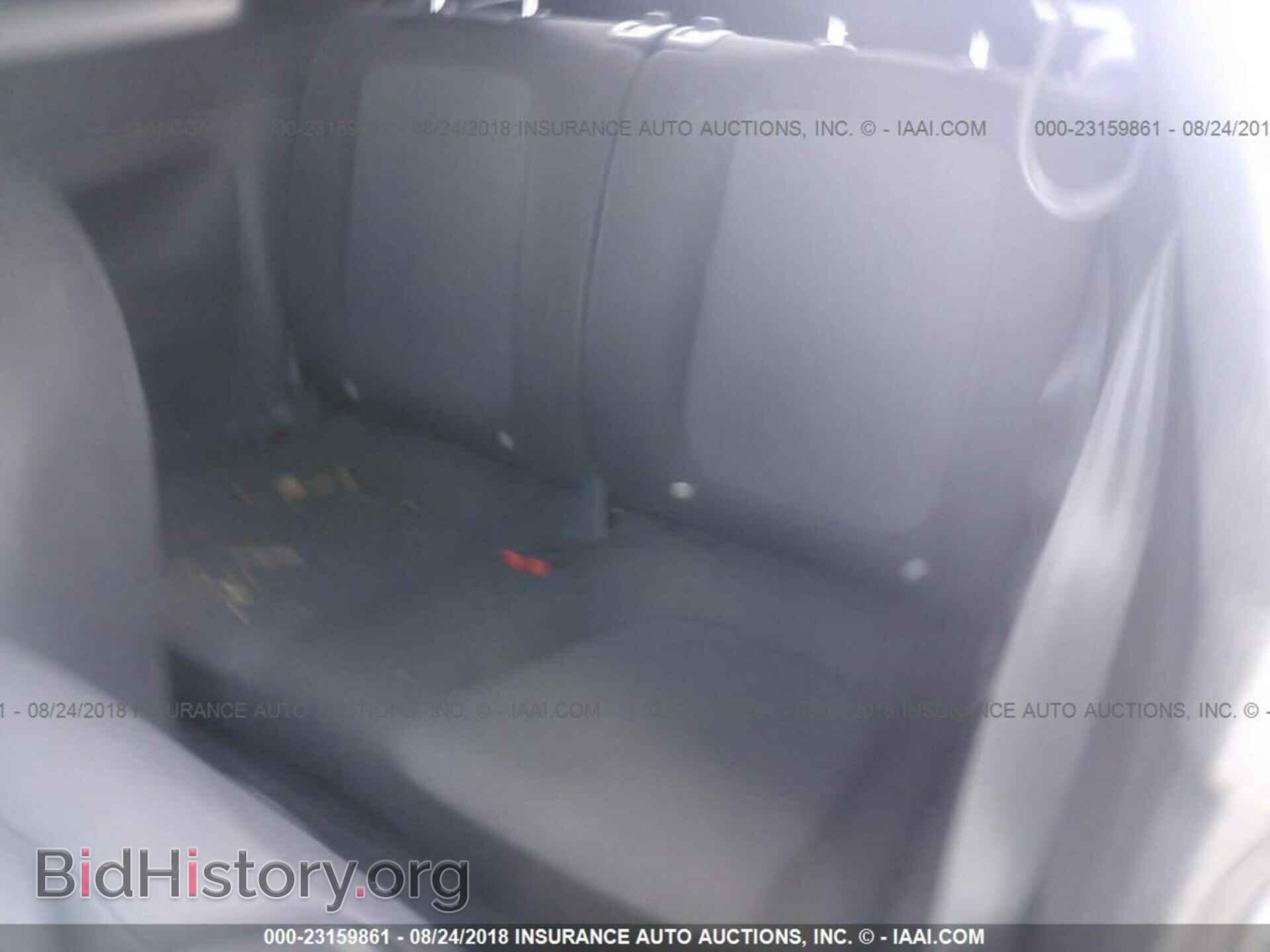2012 Volkswagen Beetle - VIN: 3VWFP7AT7CM616607 - Фото 8