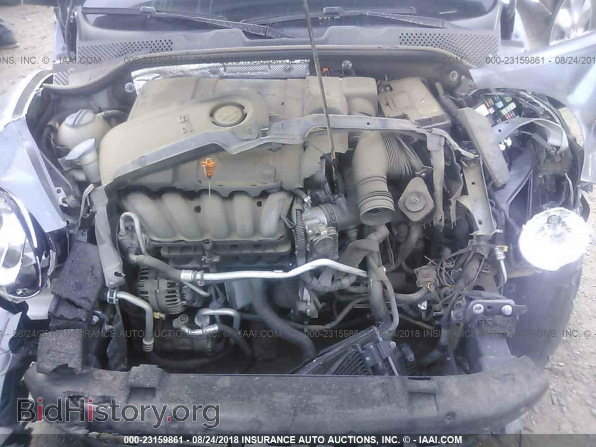 2012 Volkswagen Beetle - VIN: 3VWFP7AT7CM616607 - Фото 10