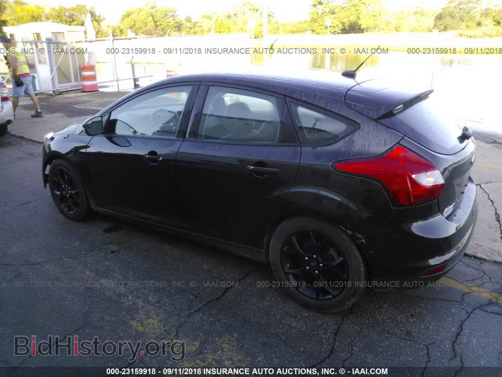 2014 Ford Focus - VIN: 1FADP3K29EL142839 - Фото 3