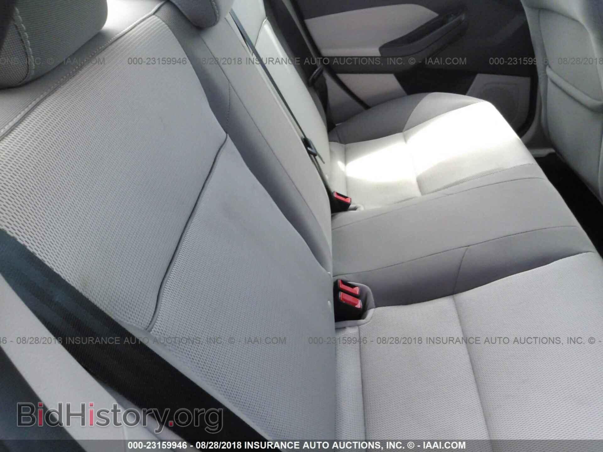 2014 Ford Focus - VIN: 1FADP3F23EL451863 - Photo 8