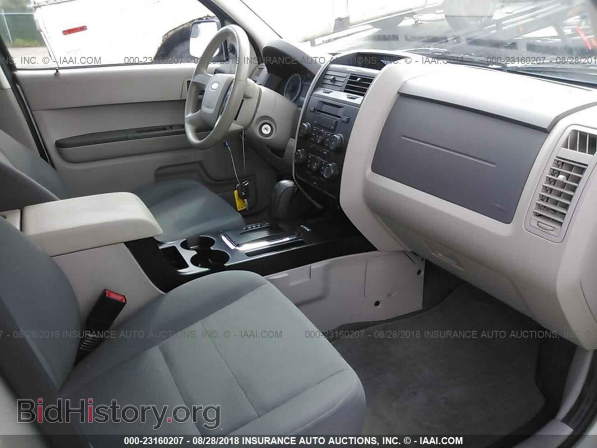 2011 Ford Escape - VIN: 1FMCU0C72BKA87011 - Фото 5