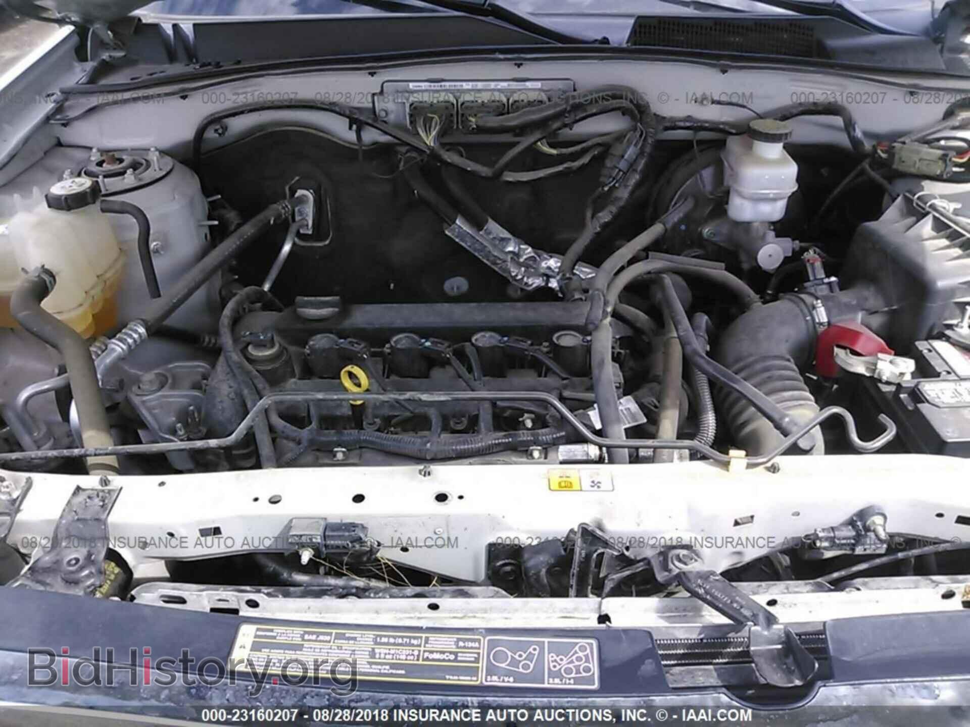 2011 Ford Escape - VIN: 1FMCU0C72BKA87011 - Фото 10