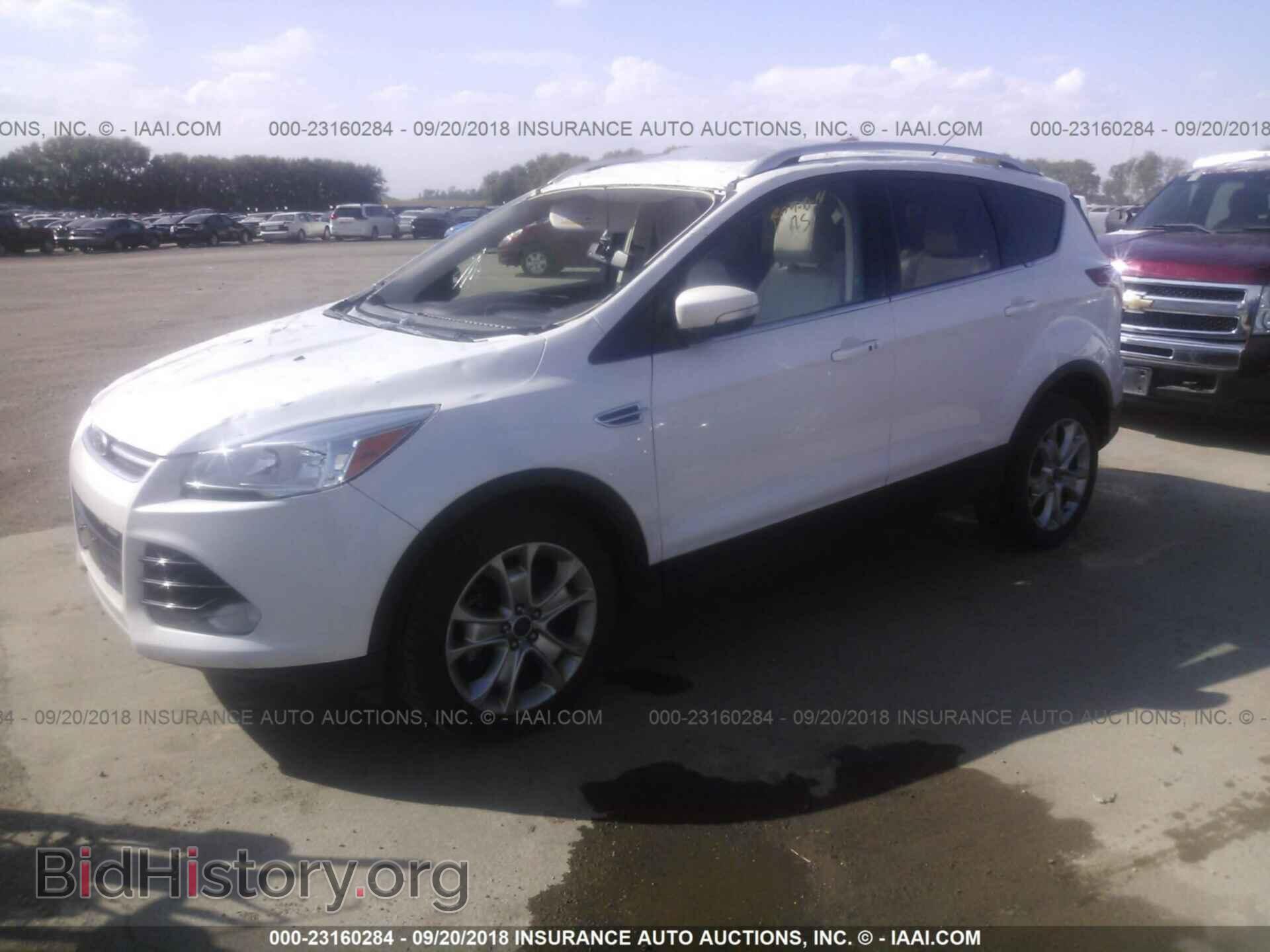 2015 Ford Escape - VIN: 1FMCU9J96FUC82824 - Фото 2