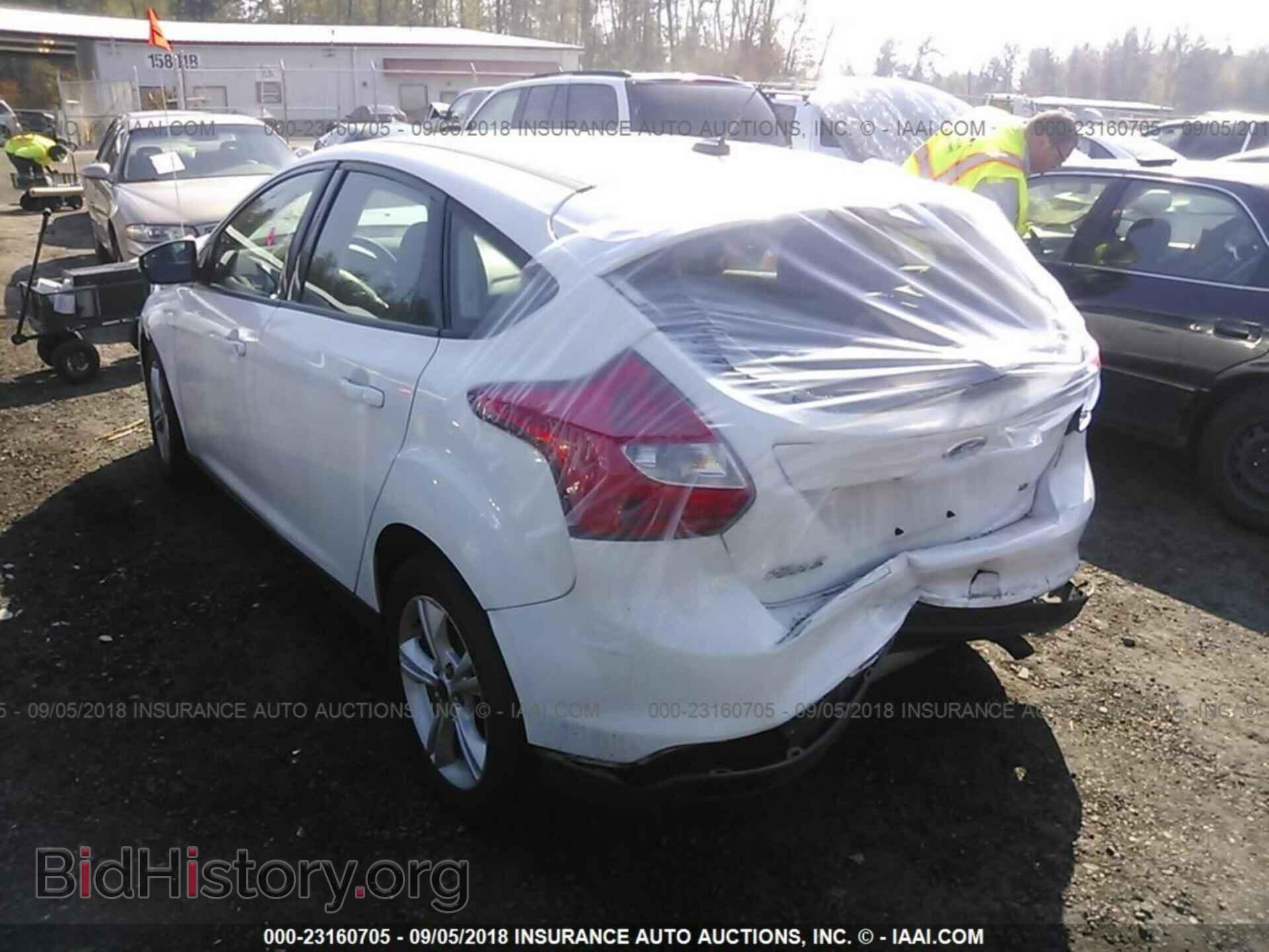 2014 Ford Focus - VIN: 1FADP3K21EL400190 - Фото 3