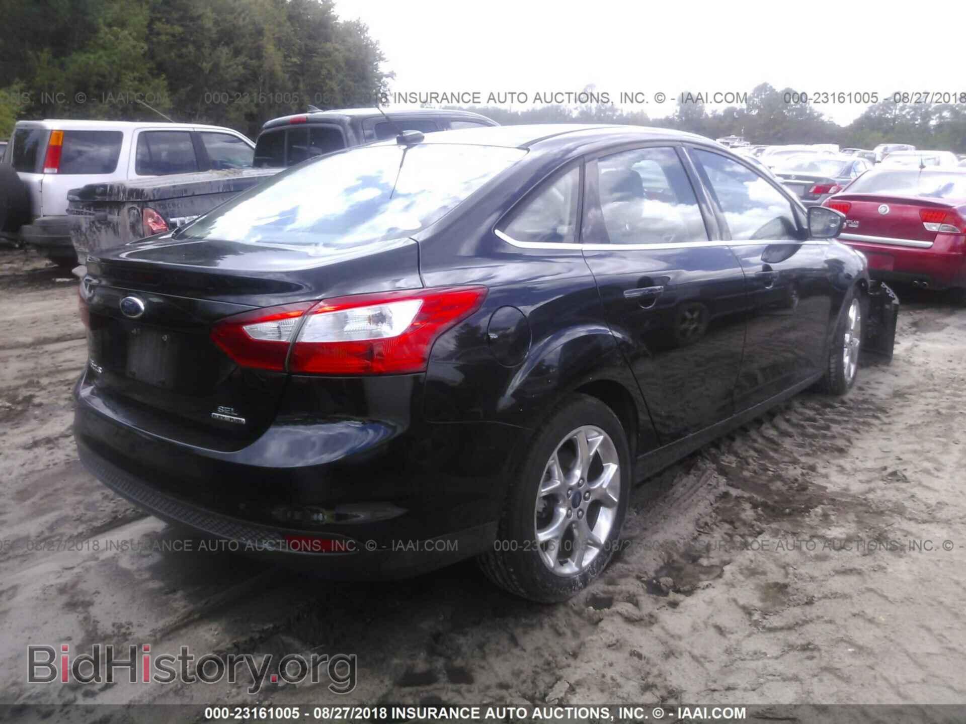2012 Ford Focus - VIN: 1FAHP3H2XCL377935 - Photo 4