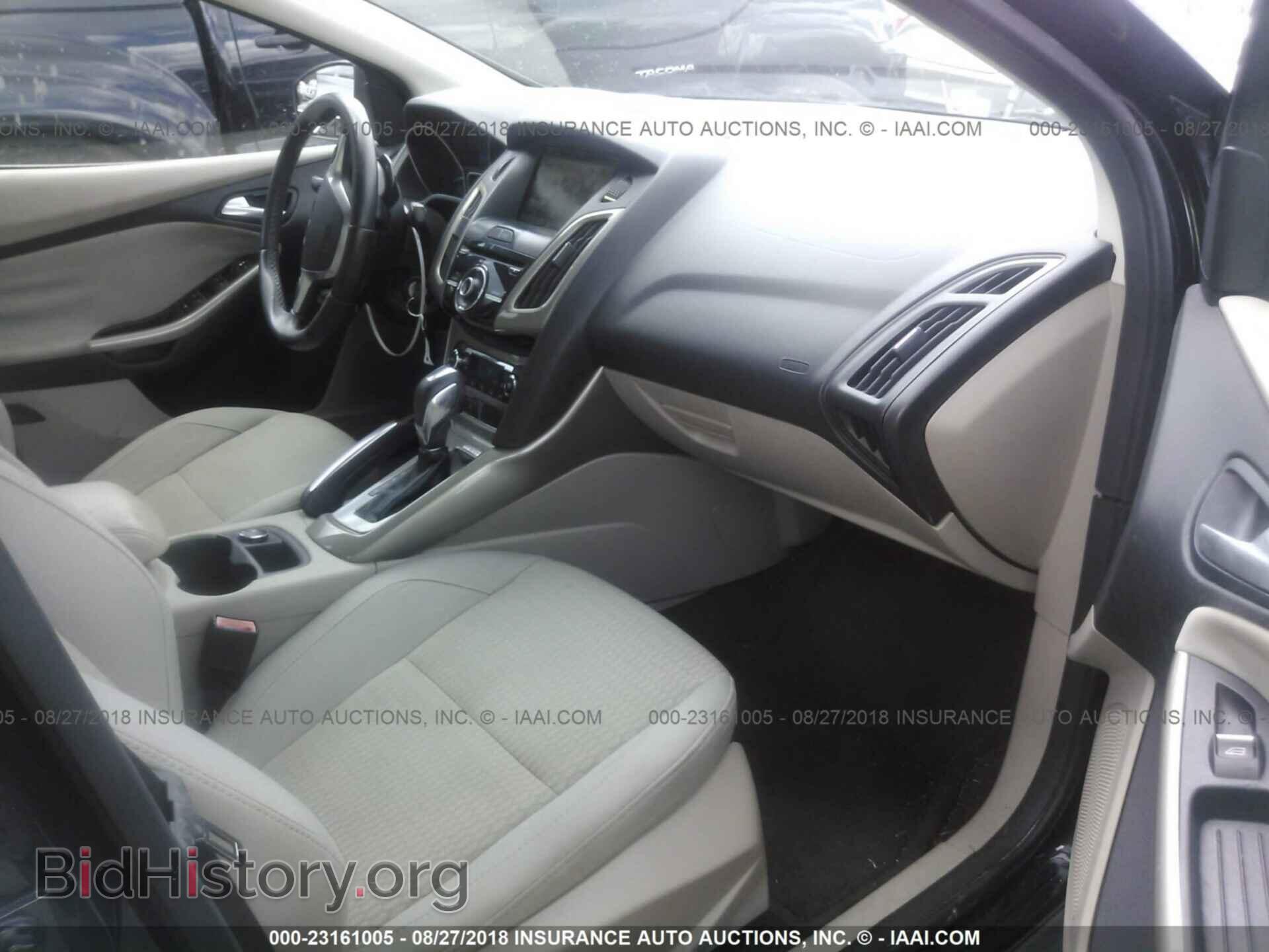 2012 Ford Focus - VIN: 1FAHP3H2XCL377935 - Photo 5