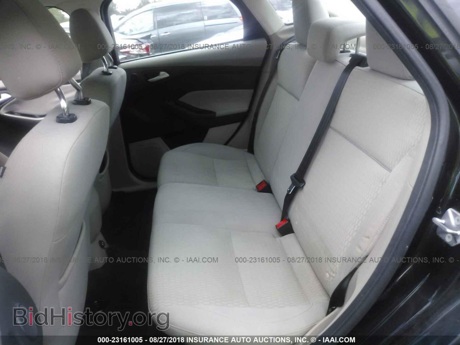 2012 Ford Focus - VIN: 1FAHP3H2XCL377935 - Photo 8