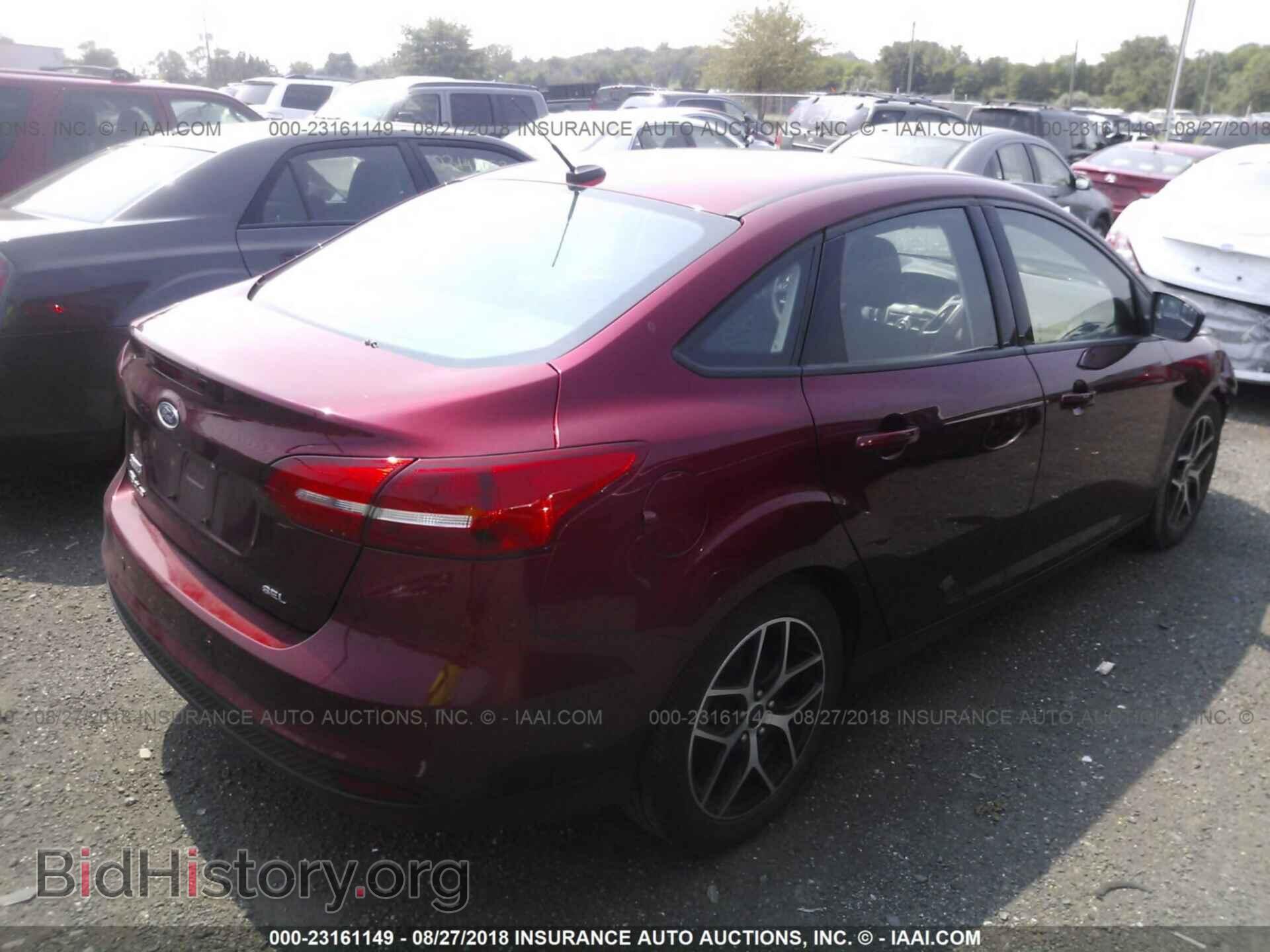 2017 Ford Focus - VIN: 1FADP3H21HL234751 - Photo 4