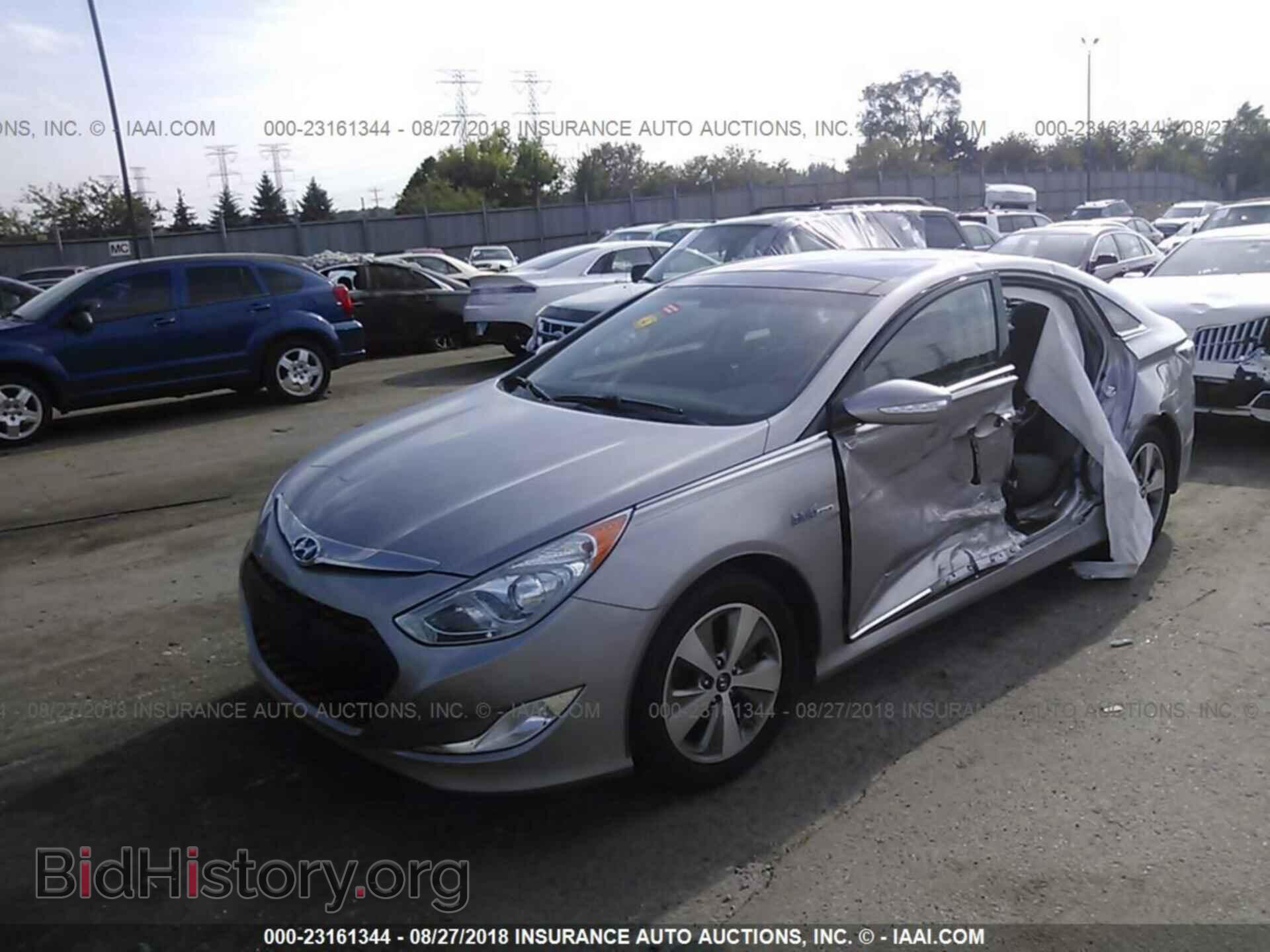 2012 Hyundai Sonata - VIN: KMHEC4A48CA047986 - Фото 2