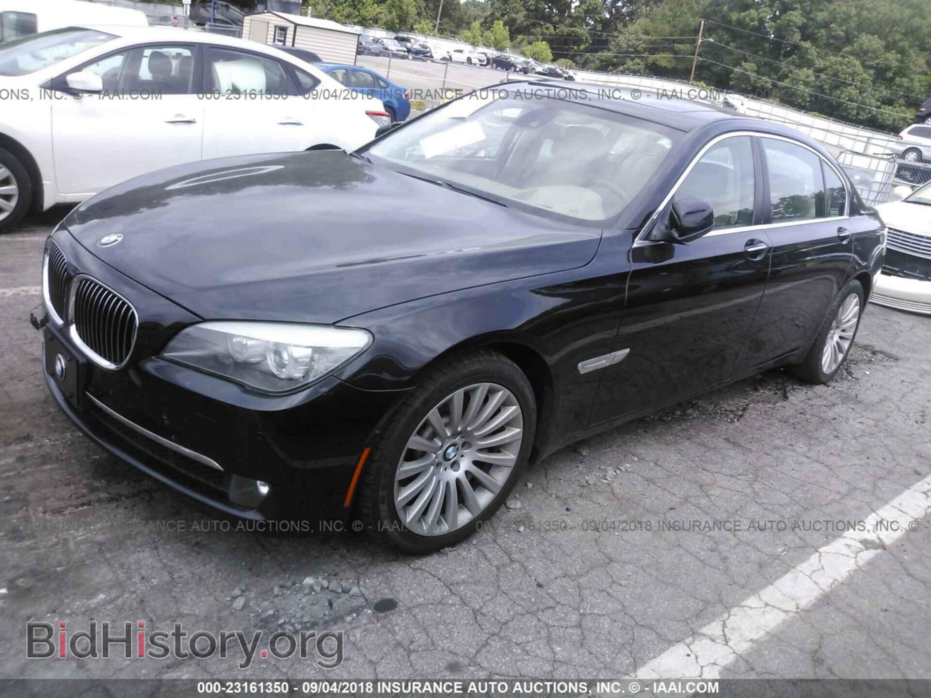 2012 Bmw 750 - VIN: WBAKB8C55CDX20820 - Фото 2