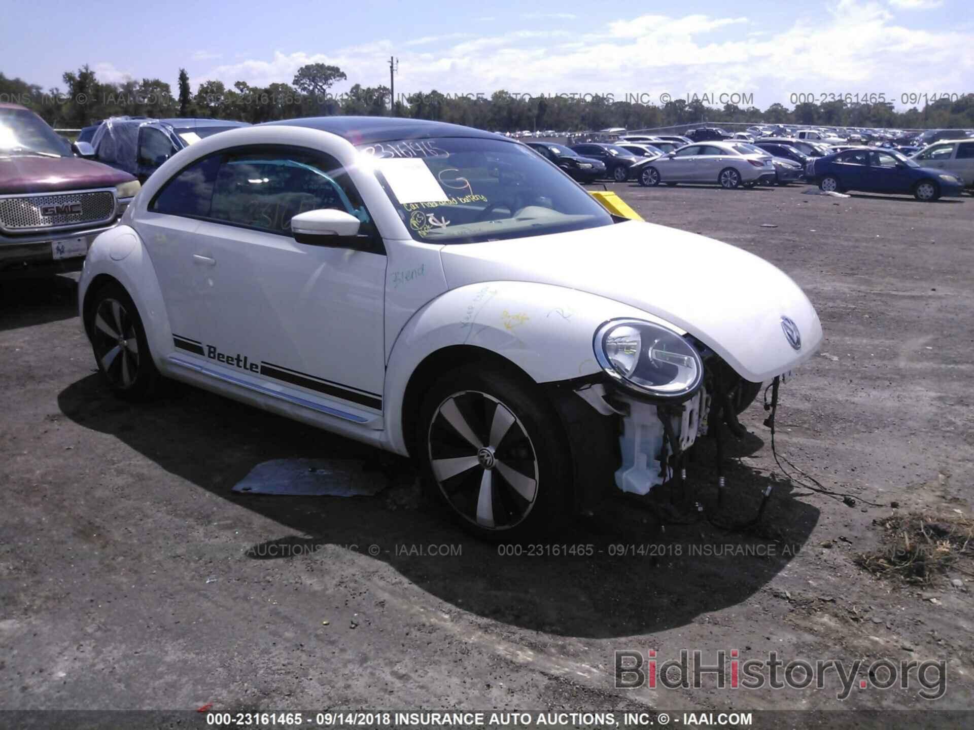 Фотография 3VWJX7AT0DM647645 - Volkswagen Beetle 2013