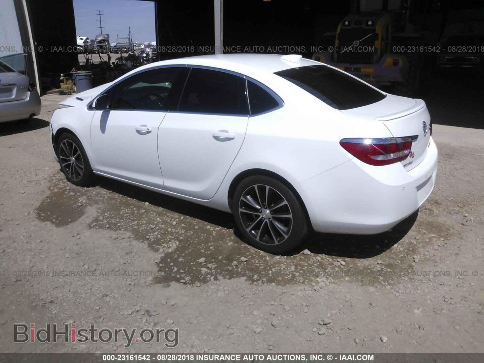 2017 Buick Verano - VIN: 1G4PR5SK3H4106443 - Фото 3