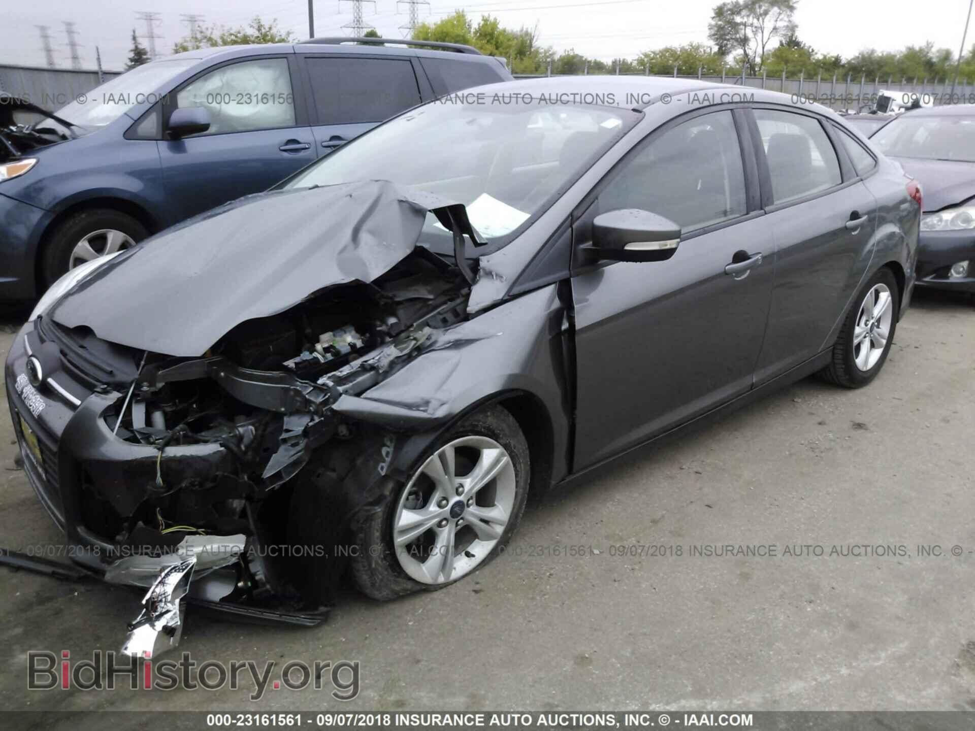 2014 Ford Focus - VIN: 1FADP3F23EL265840 - Photo 2