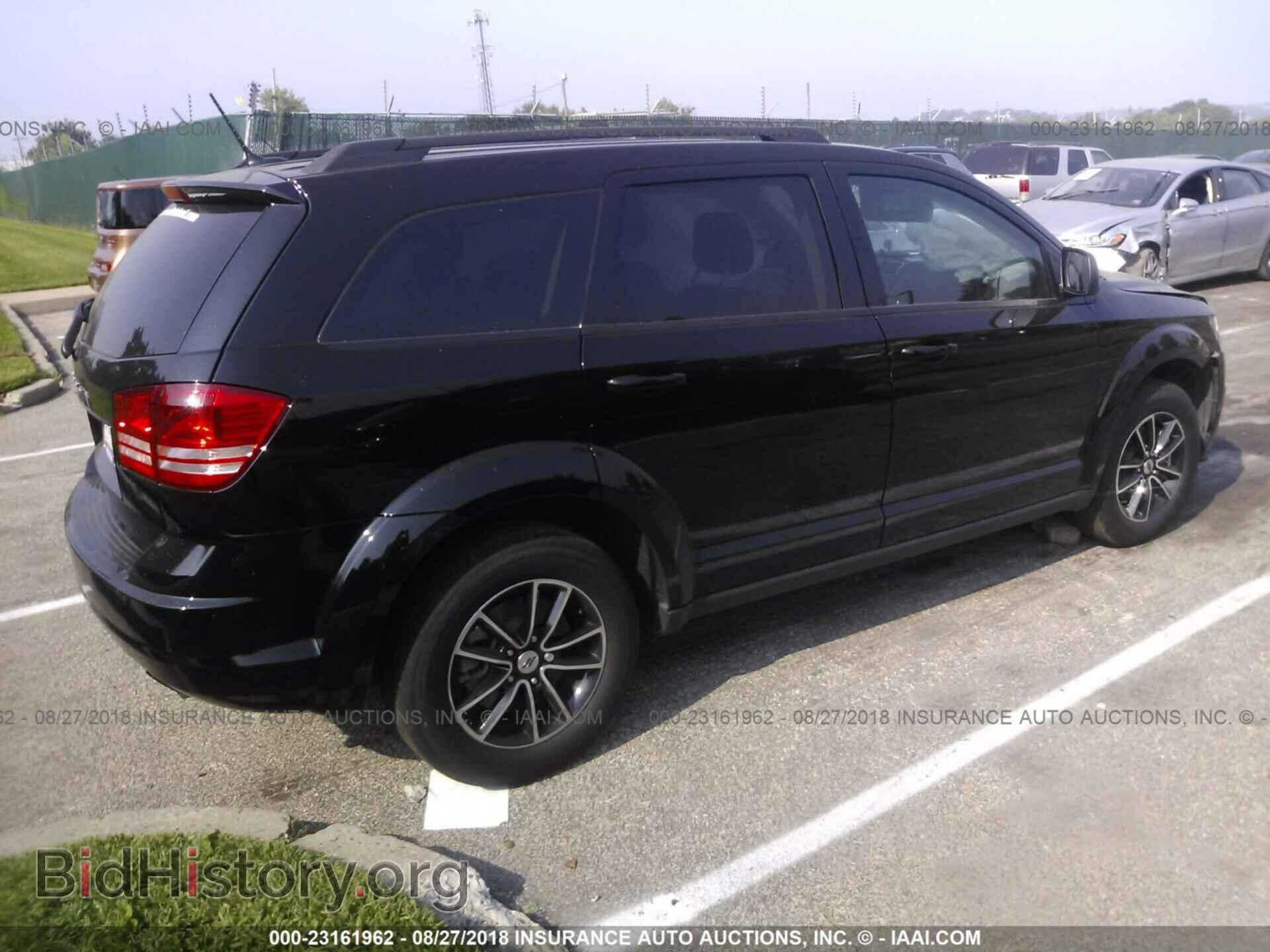 2018 Dodge Journey - VIN: 3C4PDCAB0JT171579 - Фото 4